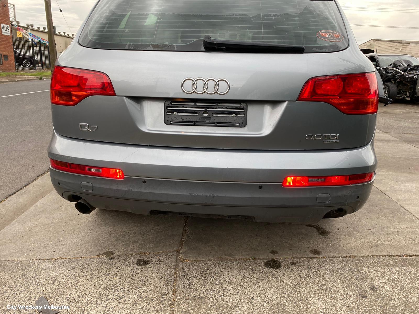 AUDI Q7 LEFT FRONT WINDOW REG/MOTOR, 4L, 09/2006 - 08/2015