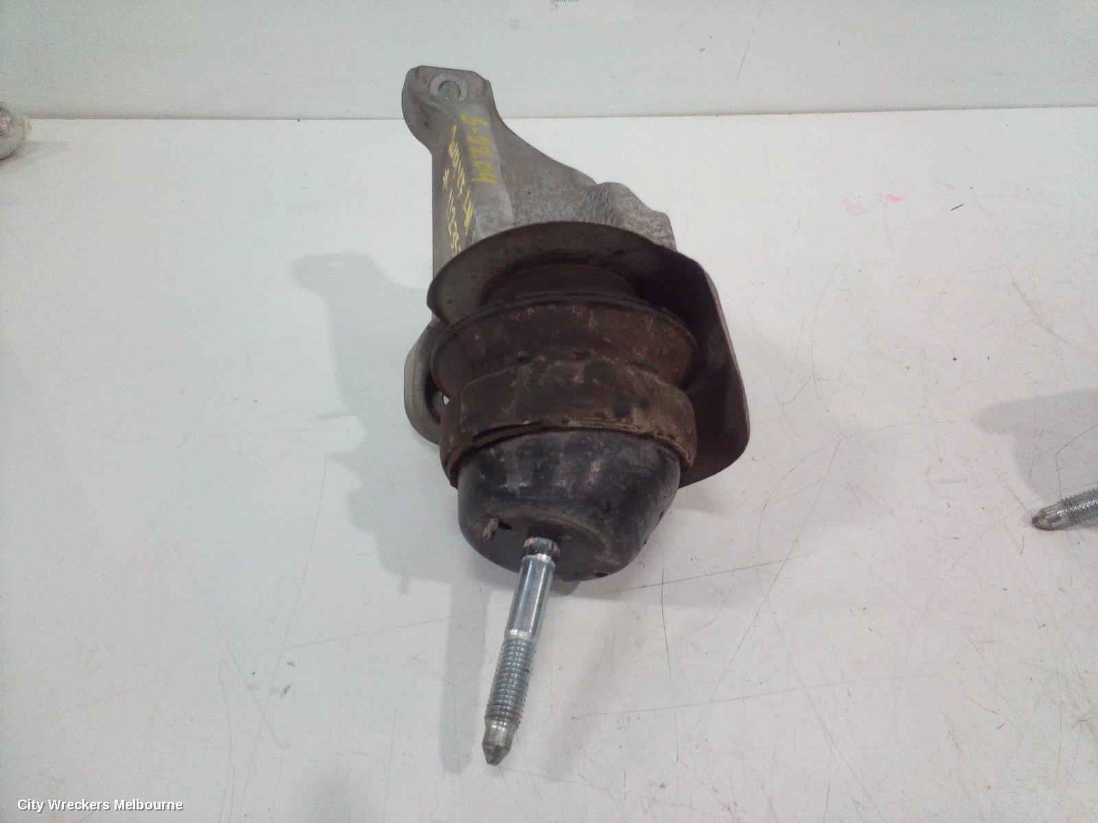 HOLDEN COMMODORE MOUNT, VF, 05/2013 - 12/2017