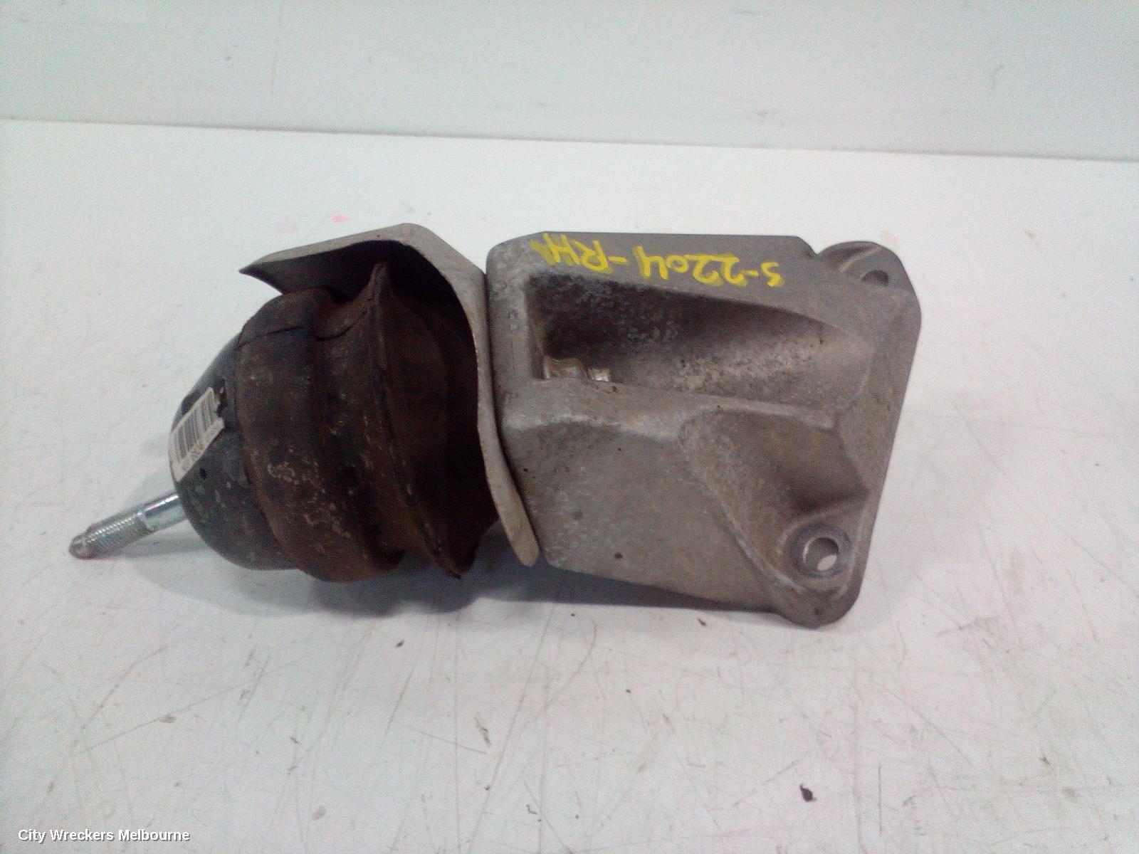HOLDEN COMMODORE MOUNT, VF, 05/2013 - 12/2017