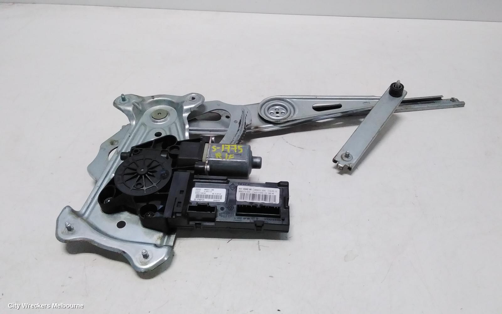 RENAULT MEGANE RIGHT FRONT WINDOW REG/MOTOR, GEN 4, 06/2016 - 02/2020