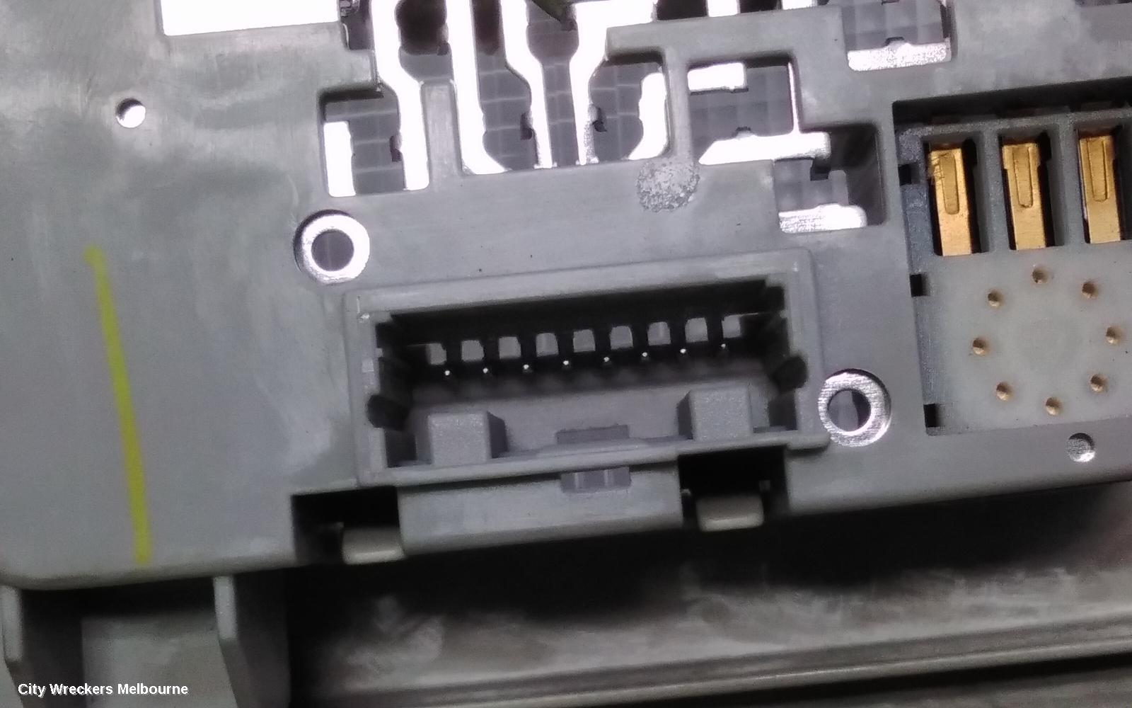 MAZDA CX5 COURTESY LIGHT, FRONT, MAP LIGHTS, W/ SUNGLASS HOLDER, W/ SUNROOF SWITCH TYPE, KE, 02/2012 - 12/2016