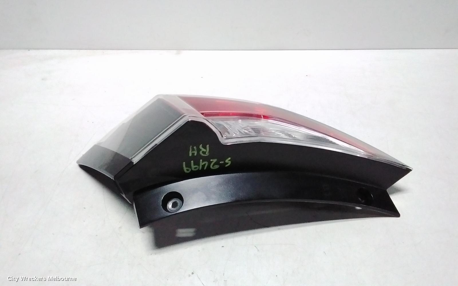HONDA CIVIC RIGHT TAILLIGHT, IN BODY, HATCH, 10TH GEN, LED TYPE, 02/2017 - 08/2021
