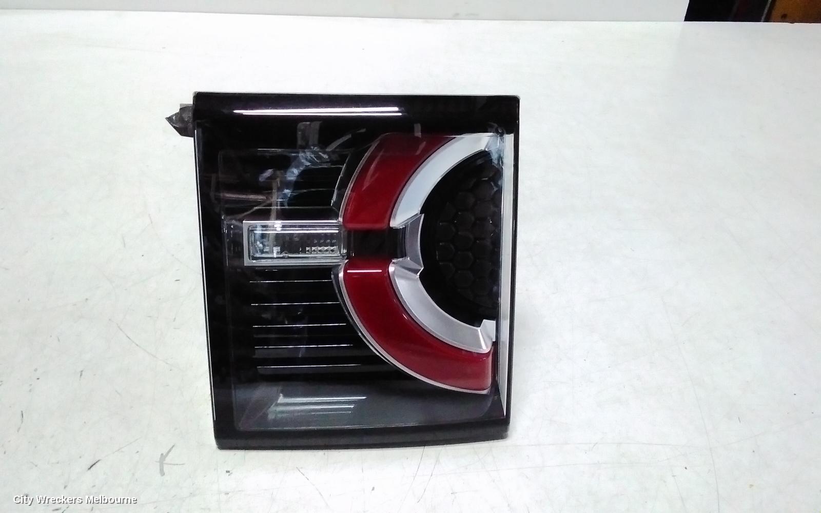 LAND ROVER DISCOVERY SPORT REAR GARNISH, TAILGATE LAMP (RH SIDE), W/ THIN RED LINE, L550, 01/2015 - 06/2019
