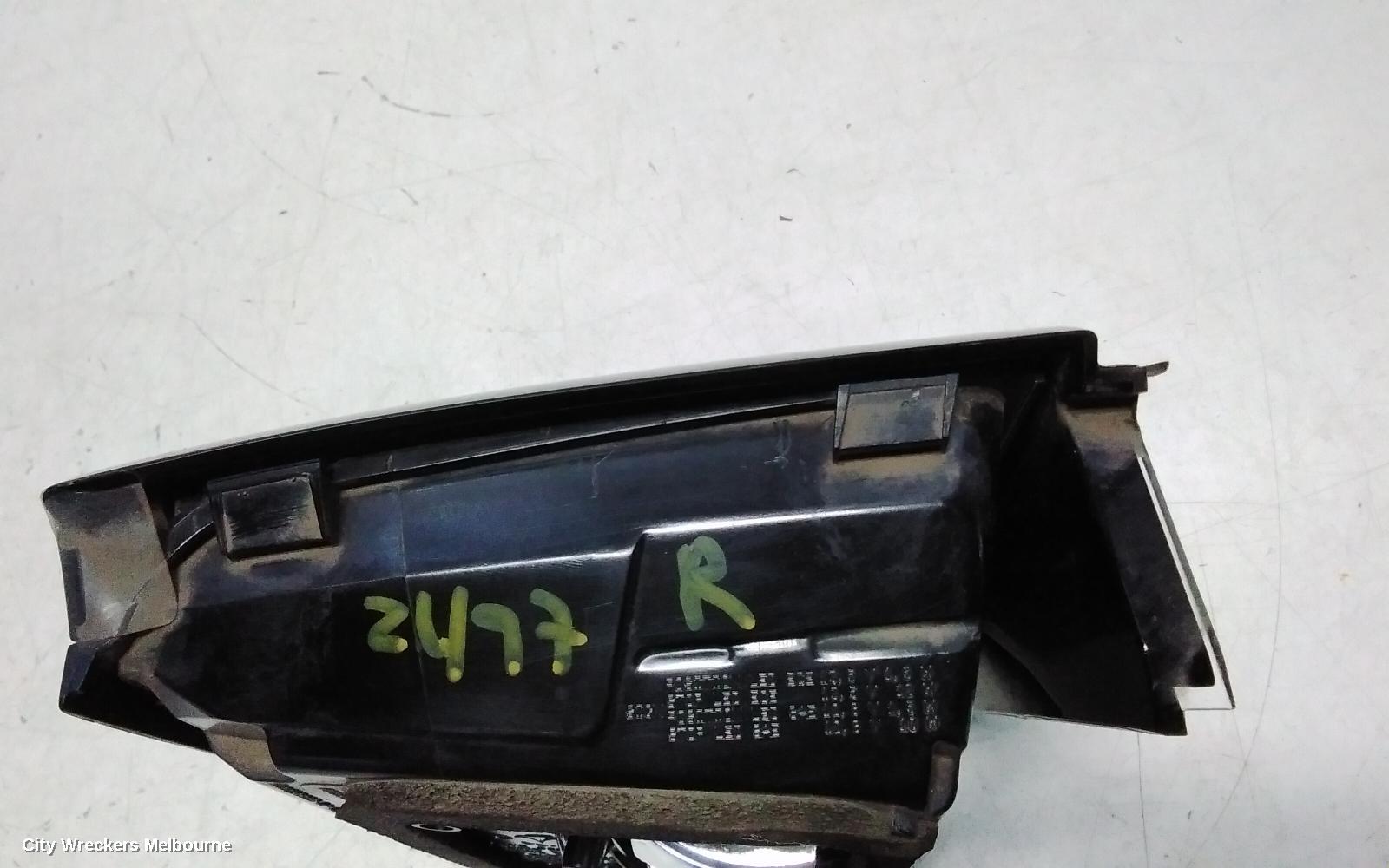 LAND ROVER DISCOVERY SPORT REAR GARNISH, TAILGATE LAMP (RH SIDE), W/ THIN RED LINE, L550, 01/2015 - 06/2019