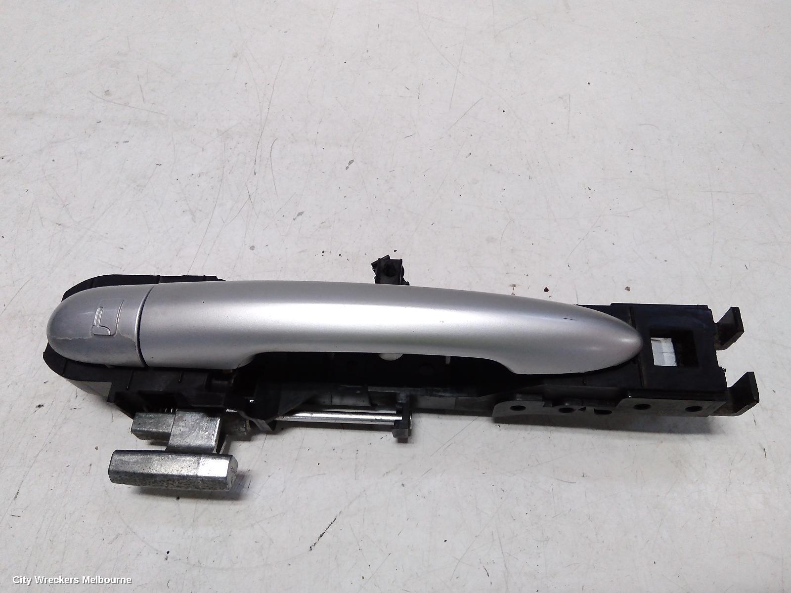 RENAULT KALEOS DOOR HANDLE, H45, OUTER, LH FRONT/REAR, 09/2008 - 10/2011