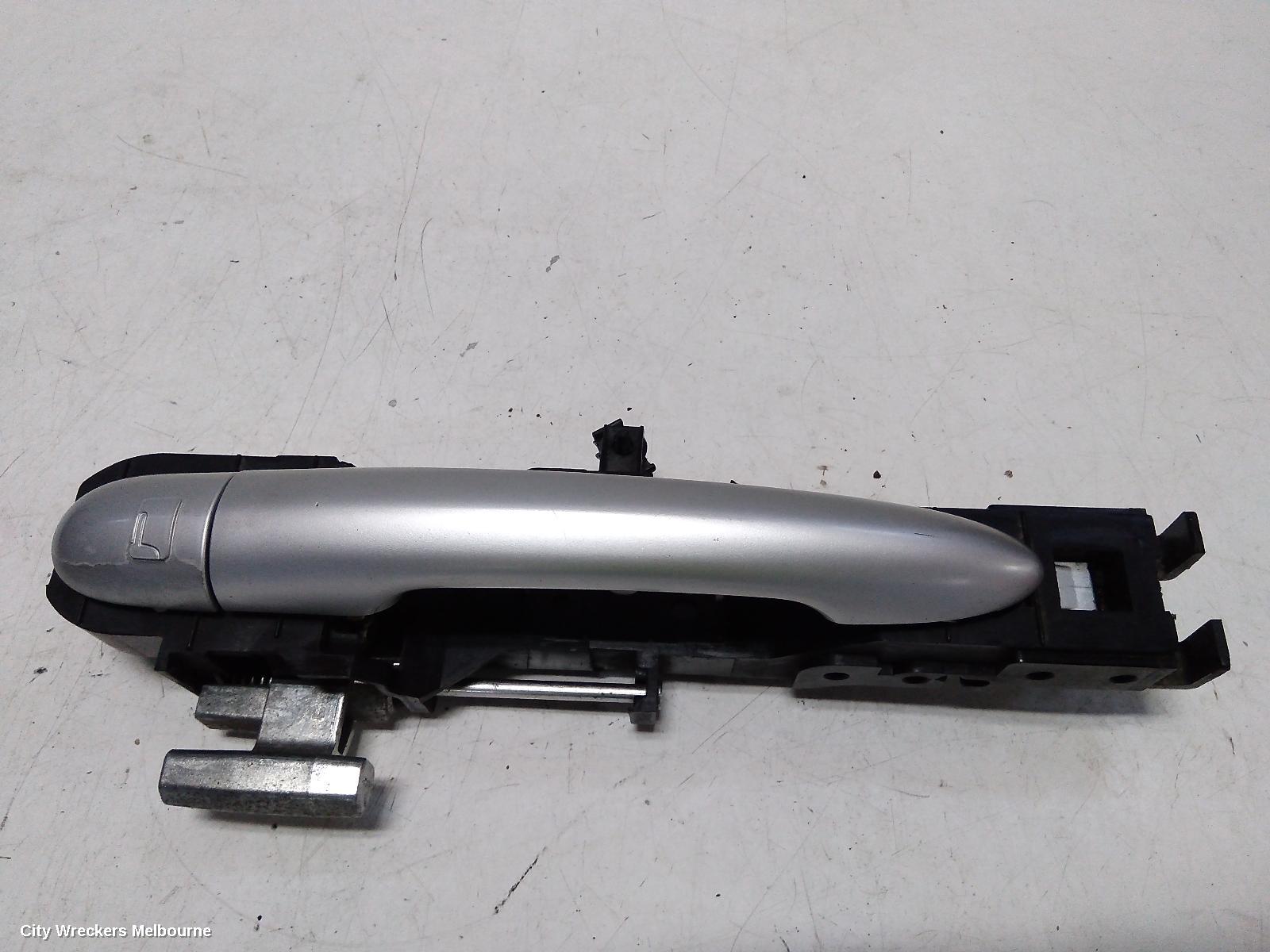RENAULT KALEOS DOOR HANDLE, H45, OUTER, LH FRONT/REAR, 09/2008 - 10/2011