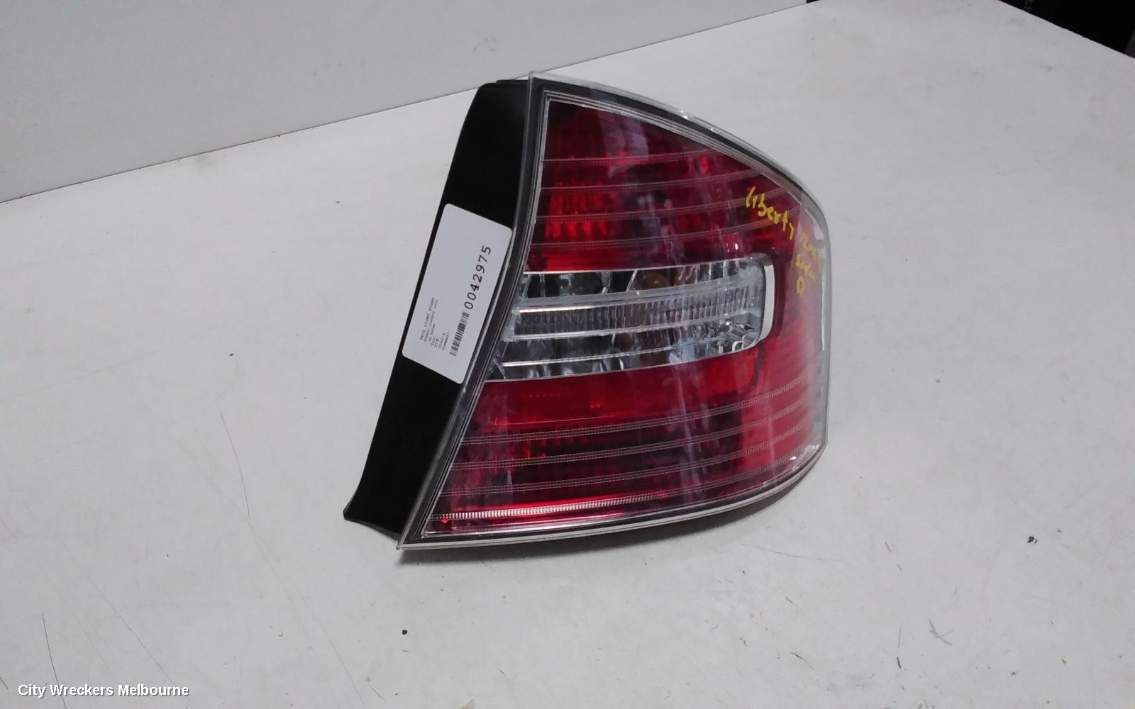 SUBARU LIBERTY RIGHT TAILLIGHT, 4TH GEN, SEDAN, CLEAR TYPE, 4 BULB, 09/2003 - 06/2006