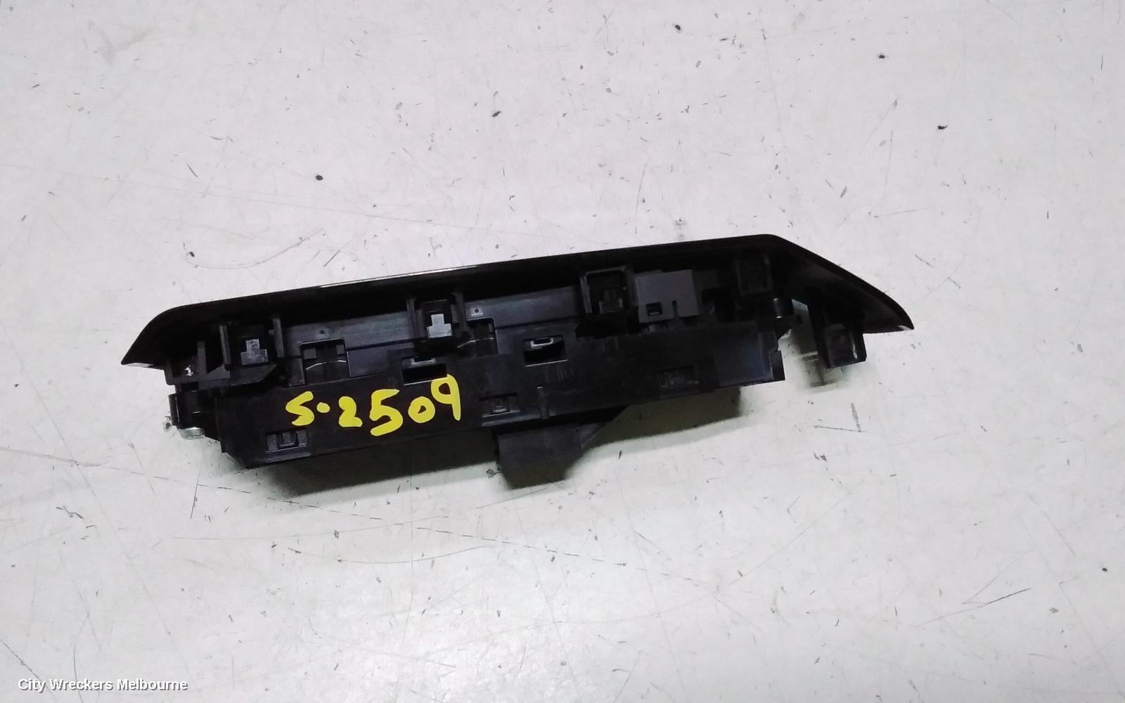 MAZDA 3 PWR DR WIND SWITCH, RH FRONT (MASTER SWITCH), POWER, BP, 03/2019 ONWARDS