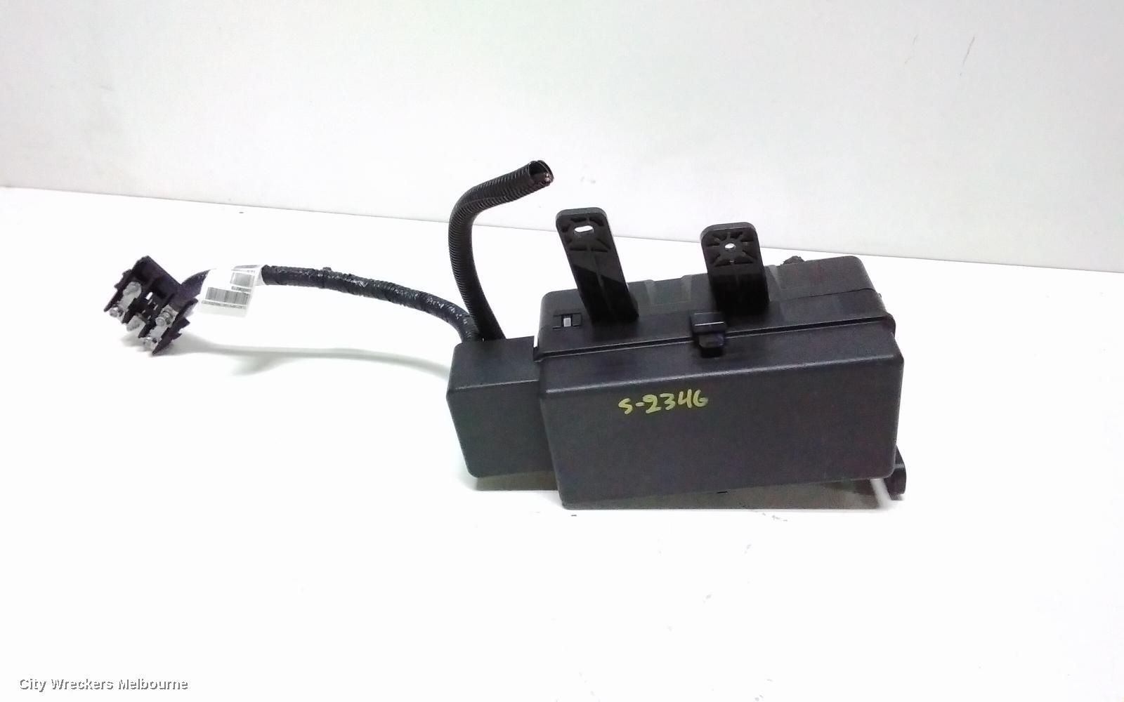 LDV G10 FUSE BOX, ENGINE BAY, PETROL, 2.0/2.4, SV7A/SV7C, WAGON/VAN, 04/2015 ONWARDS