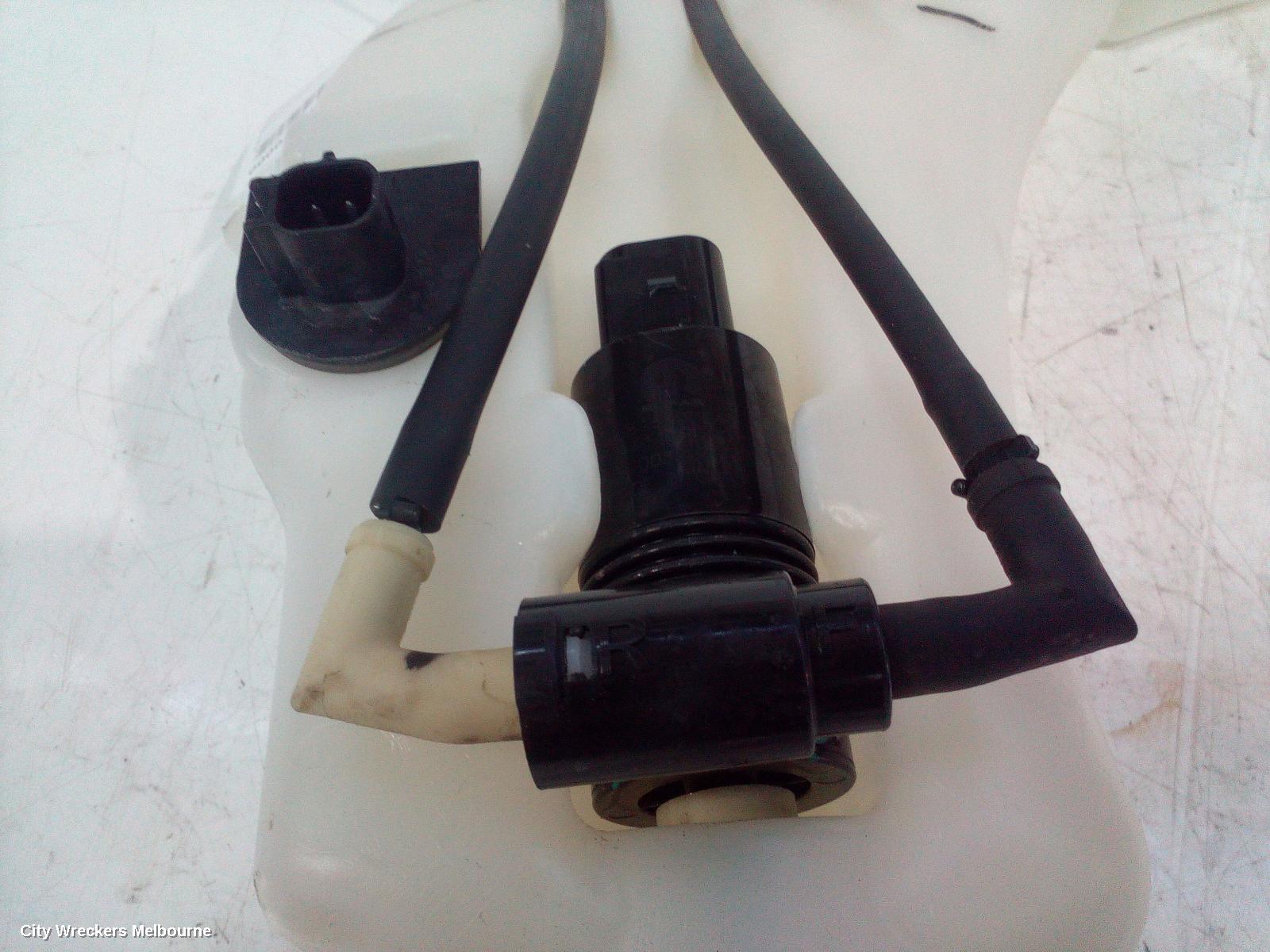 FIAT FREEMONT WASHER BOTTLE, JF, 04/2013 - 01/2017