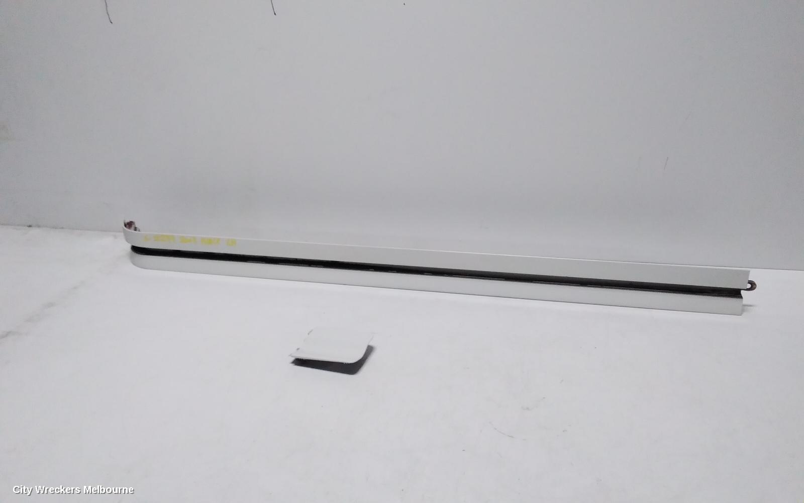 TOYOTA HIACE, TRH/KDH 03/2005 - 04/2019, LHR SLIDING DOOR RAIL: 112600