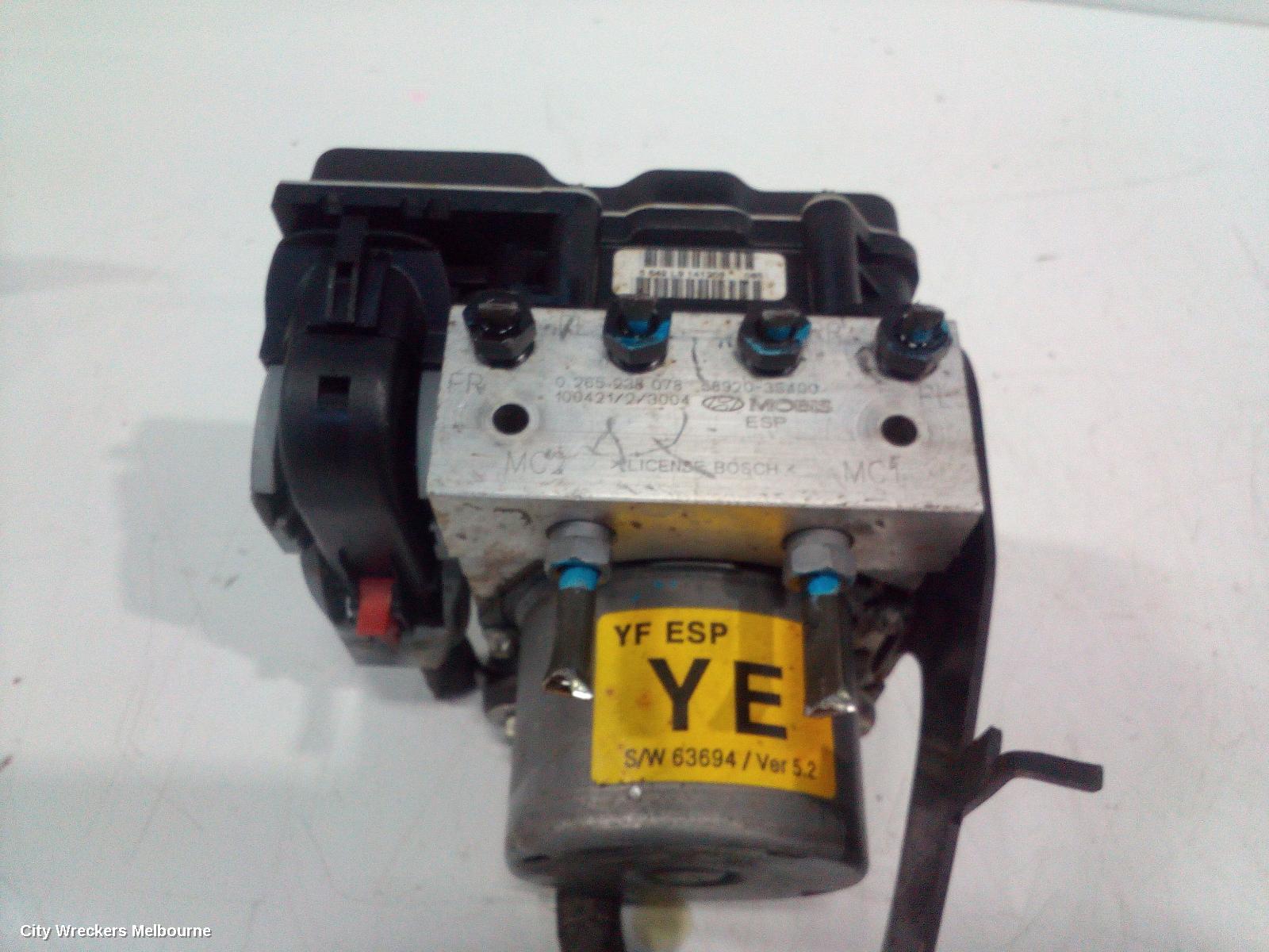 HYUNDAI I45 ABS PUMP/MODULATOR, YF, 02/2010 - 09/2010