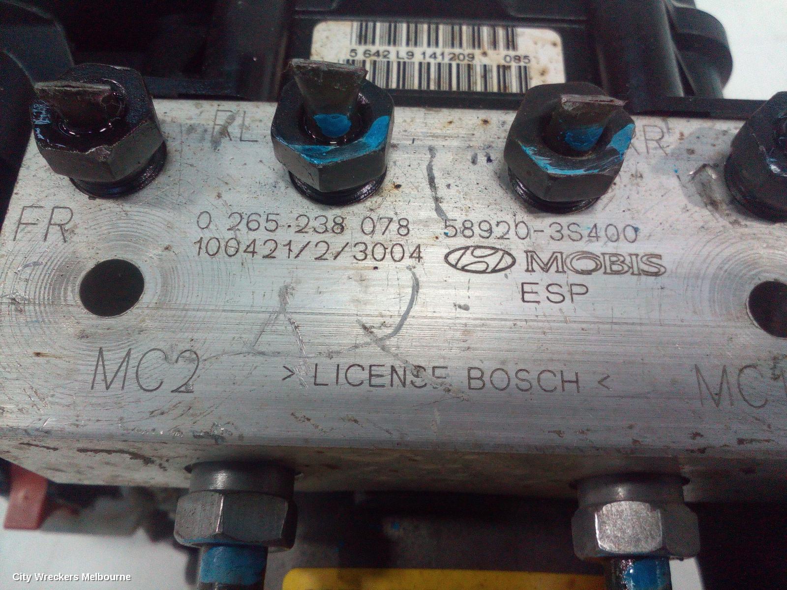 HYUNDAI I45 ABS PUMP/MODULATOR, YF, 02/2010 - 09/2010