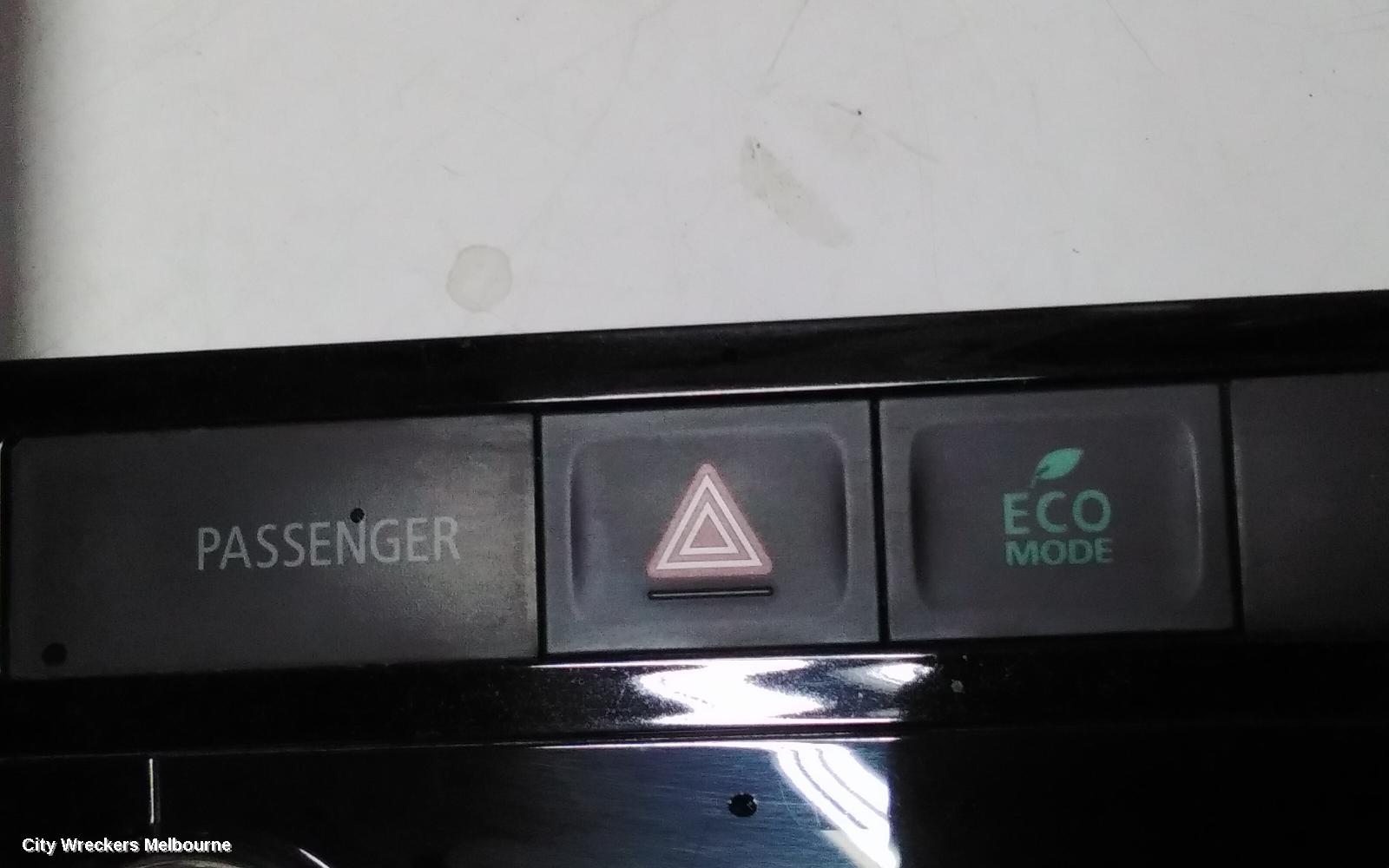 MITSUBISHI OUTLANDER HEATER/AC CONTROLS, DUAL ZONE CLIMATE CONTROL TYPE, ZJ-ZL, 10/2012 - 07/2021