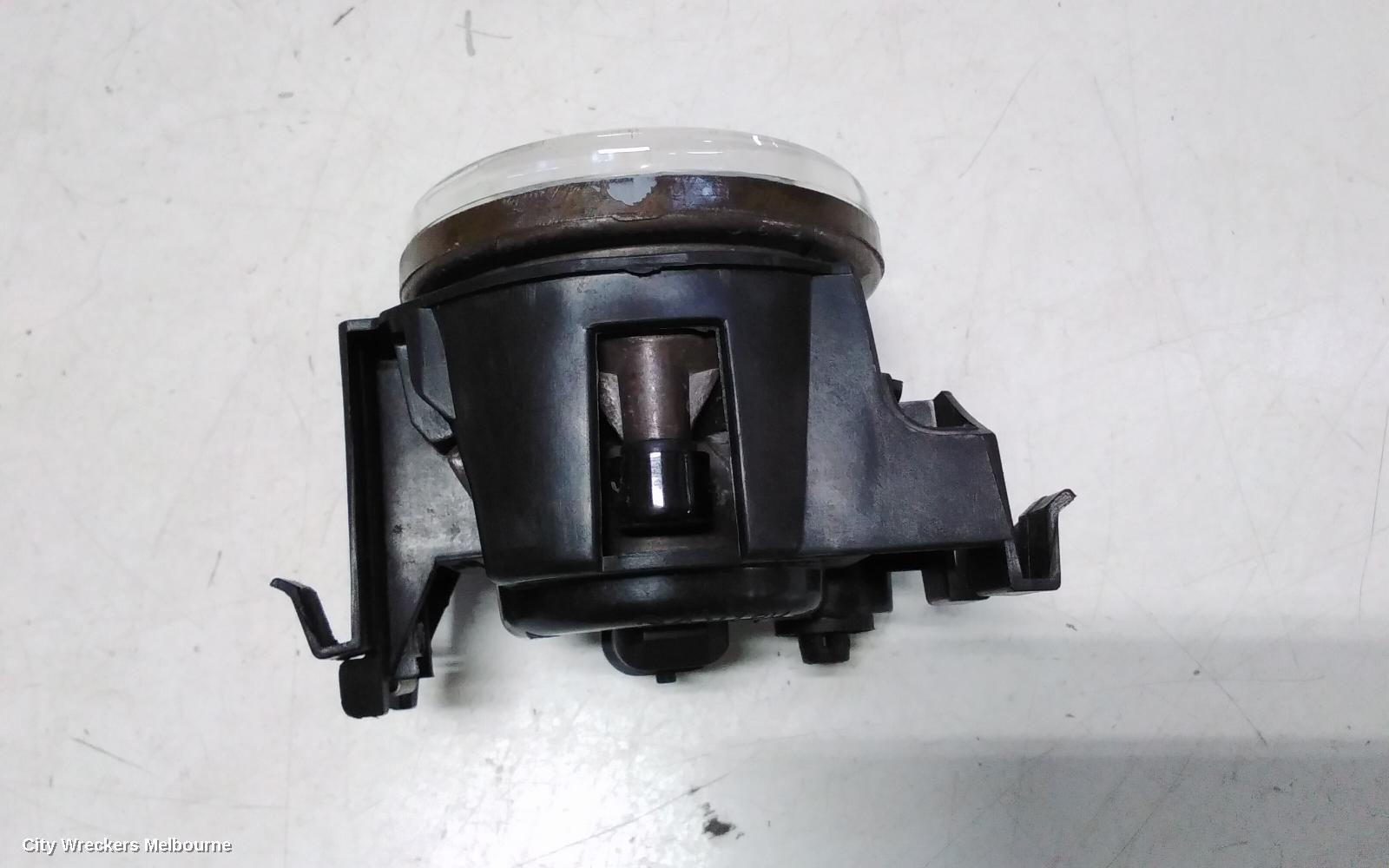 SUBARU OUTBACK RIGHT INDICATOR/FOG/SIDE, BUMPER FOGLAMP, 5TH GEN, 09/2010 - 02/2012