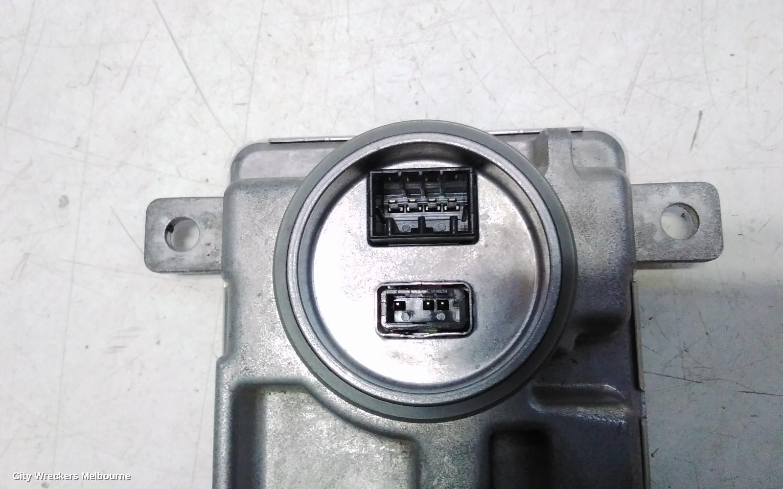 AUDI A1 RIGHT HEADLAMP, 8X, A1, XENON TYPE, 12/2010 - 12/2014