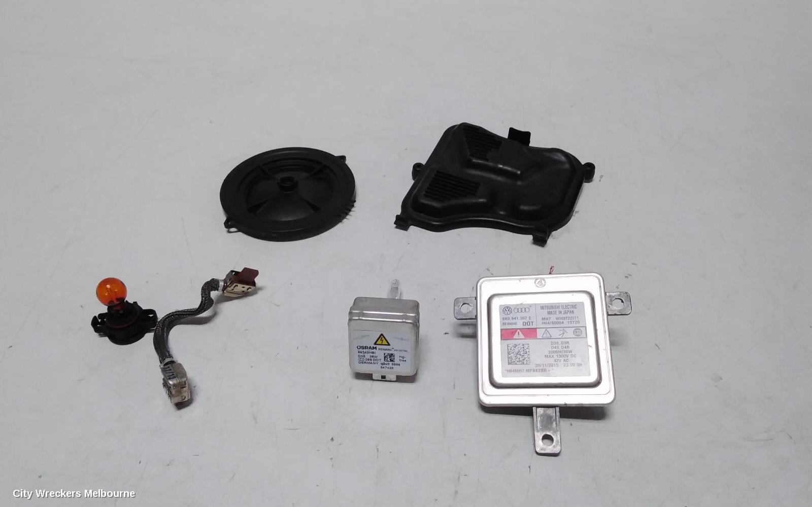 AUDI A1 RIGHT HEADLAMP, 8X, A1, XENON TYPE, 12/2010 - 12/2014