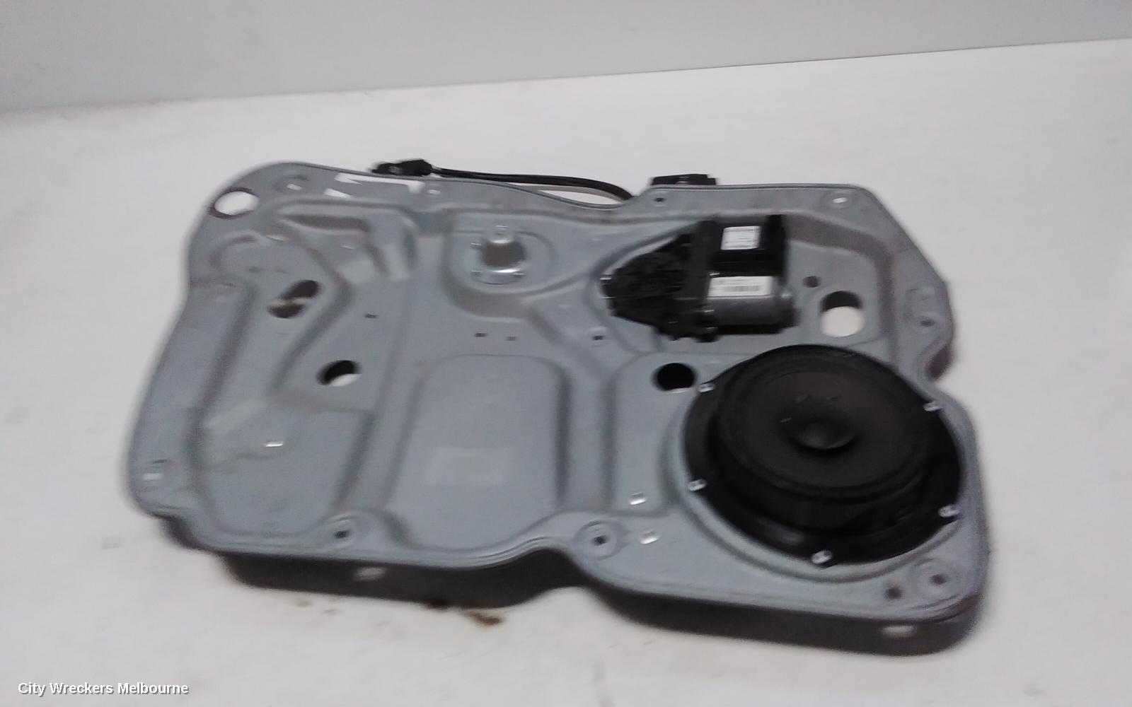 VOLKSWAGEN CADDY LEFT FRONT WINDOW REG/MOTOR, 2K, POWER, 12/2004 - 06/2015