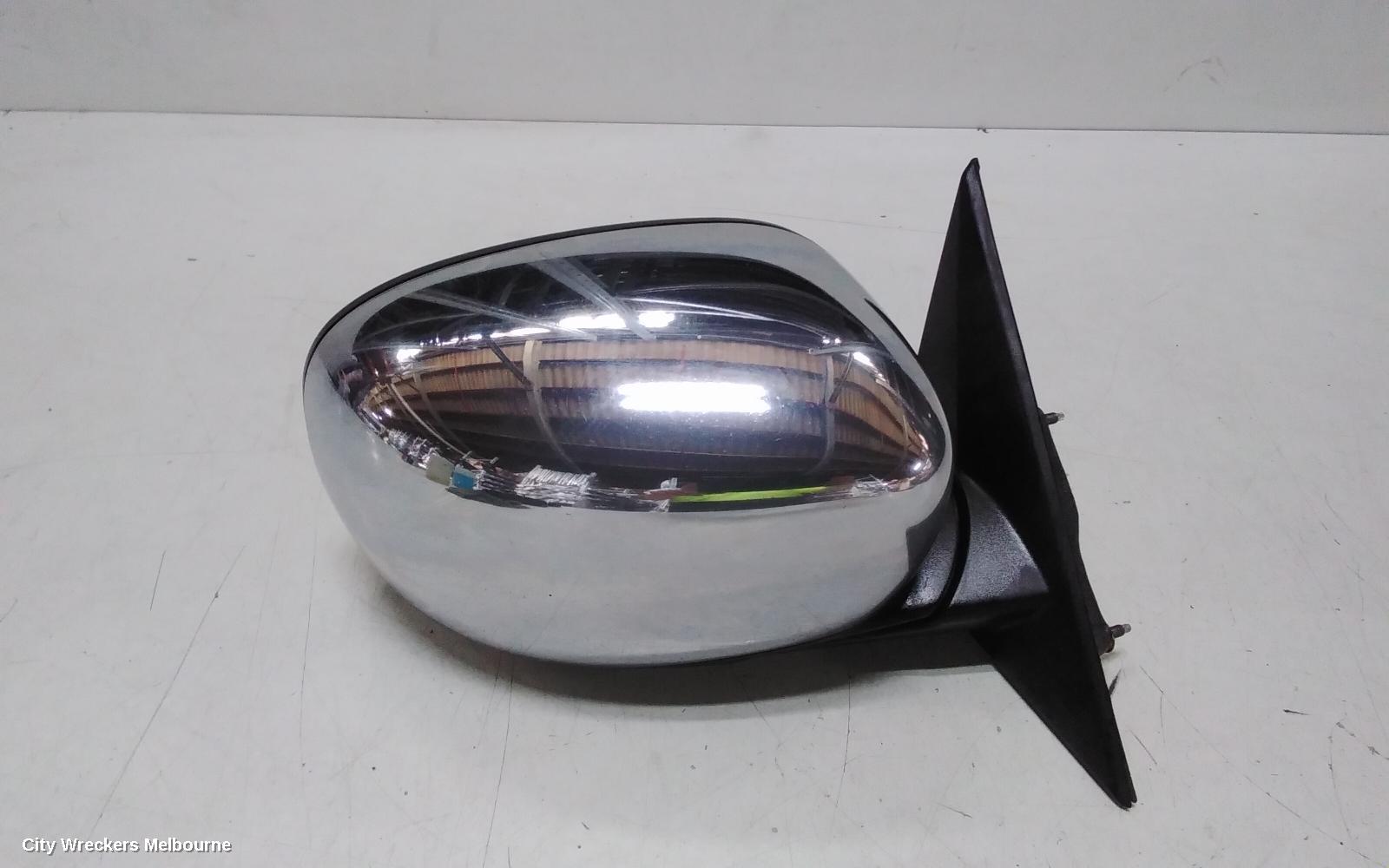 CHRYSLER 300C RIGHT DOOR MIRROR, POWER FOLD TYPE, COLOUR CODED, 02/2008 - 12/2011