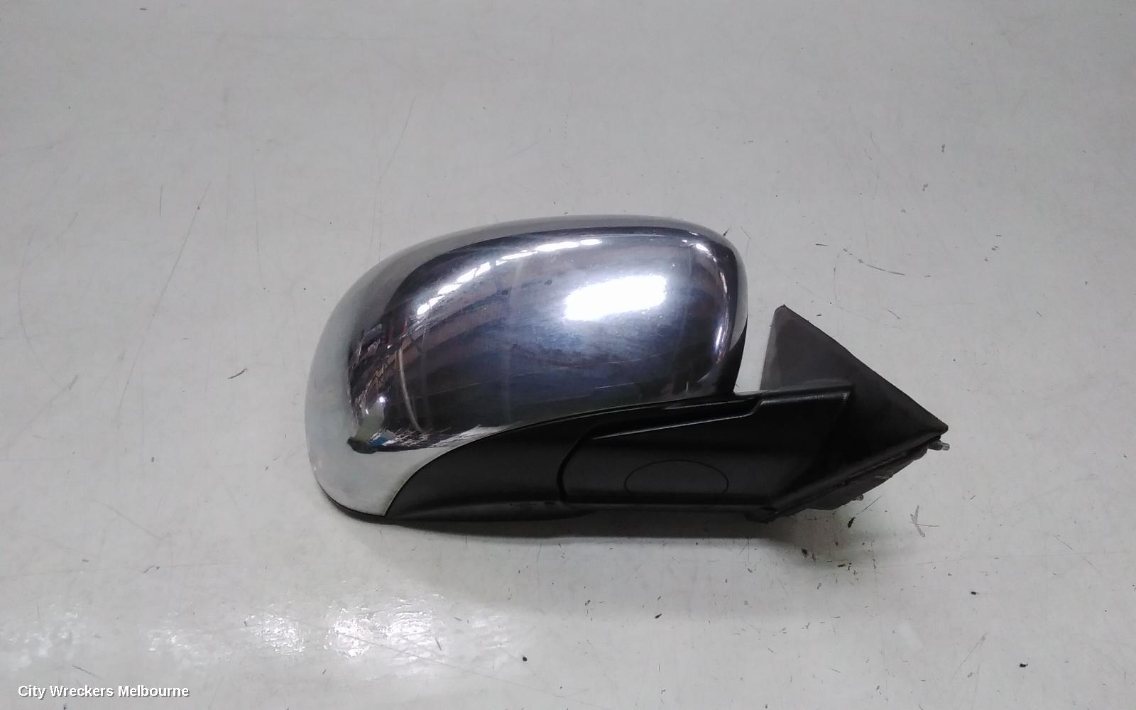 CHRYSLER 300C RIGHT DOOR MIRROR, POWER FOLD TYPE, COLOUR CODED, 02/2008 - 12/2011