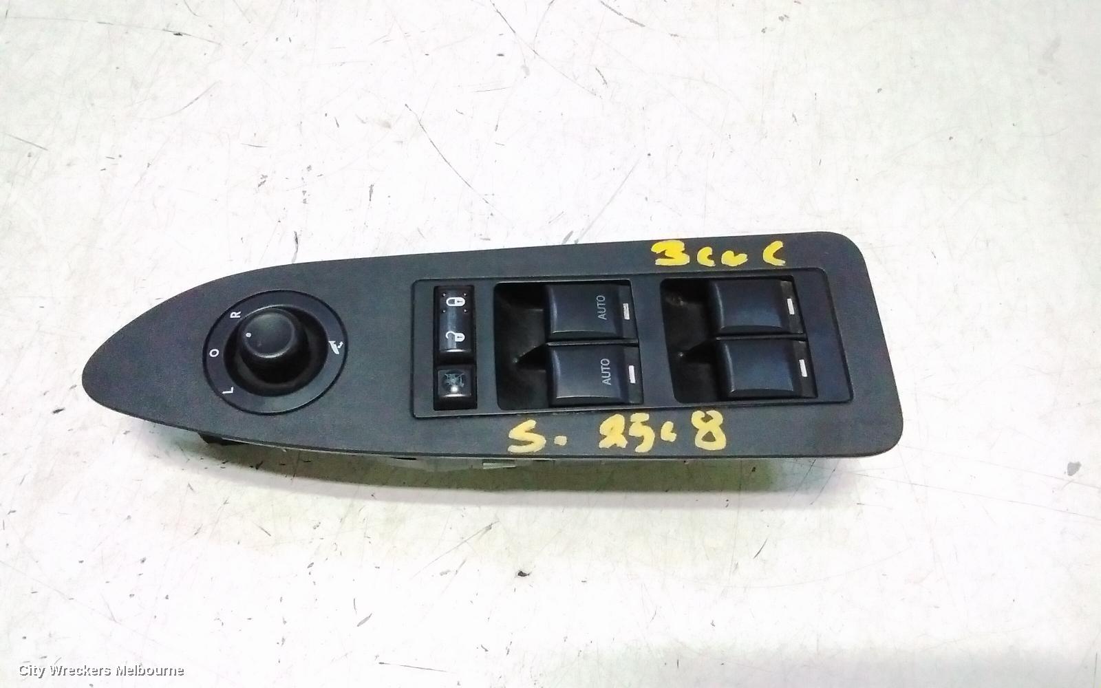 CHRYSLER 300C PWR DR WIND SWITCH, RH FRONT (MASTER SWITCH), NON ILLUMINATION, LH & RH FRONT AUTO WINDOWS, P/N 04602781AA, 11/2005 - 12/2011