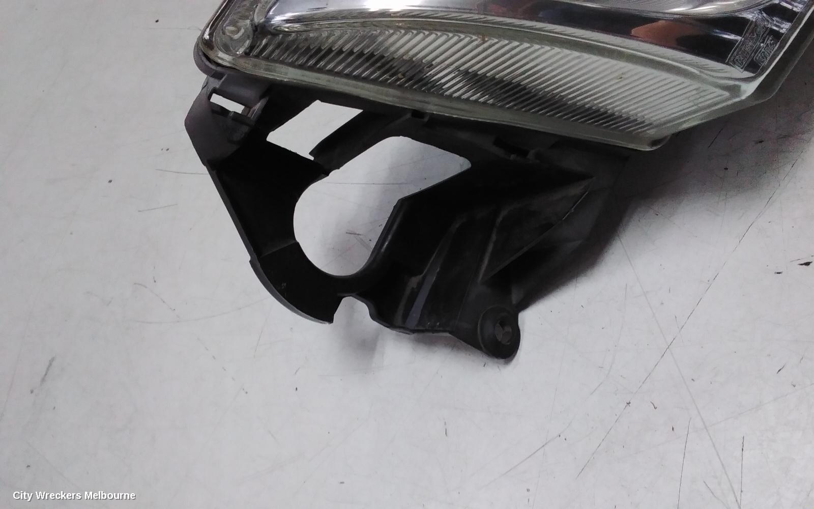 NISSAN PULSAR RIGHT HEADLAMP, N16, HATCH, SEPARATE H/LAMP + C/LIGHT, 06/2001 - 07/2003
