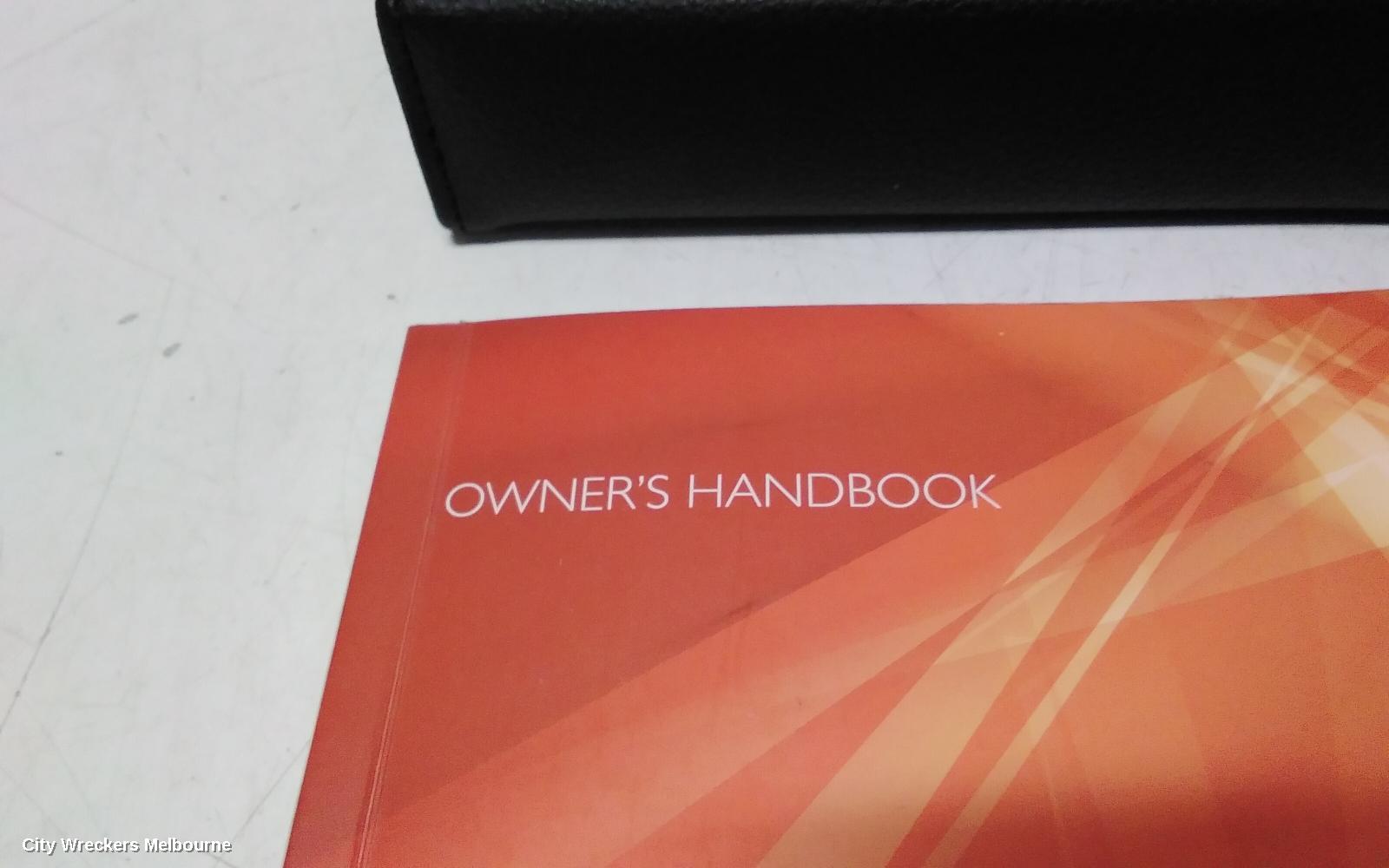 MG ZS OWNERS HANDBOOK, AZS1, 09/2017 - 06/2025