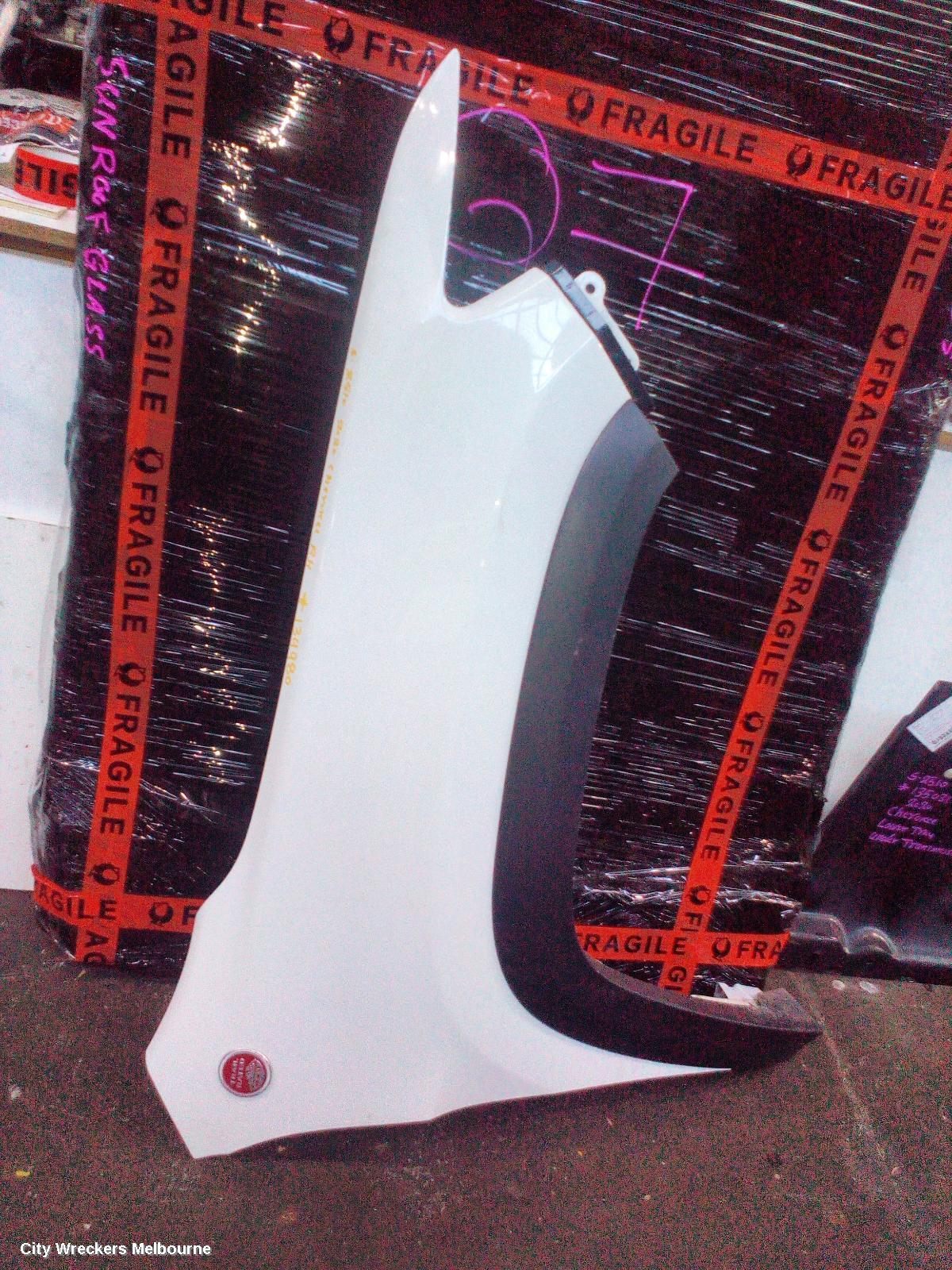 JEEP CHEROKEE RIGHT GUARD, KL, 04/2018 - 11/2022