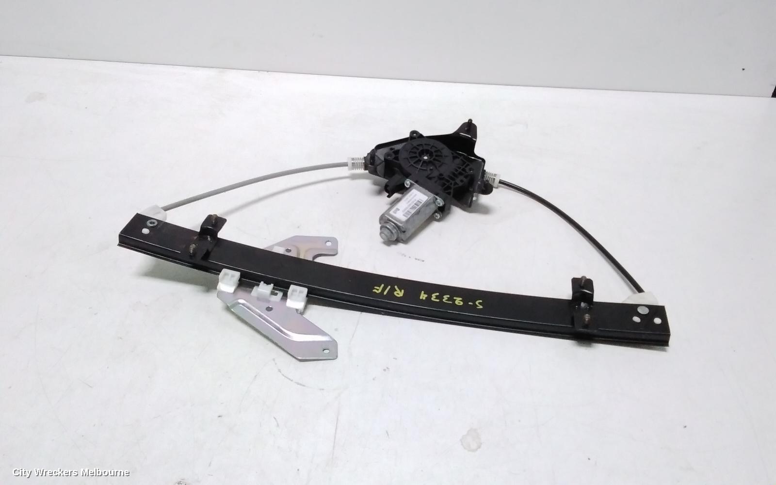 MG MG3 RIGHT FRONT WINDOW REG/MOTOR, DOOR REG ASSY (REG AND MOTOR), SZP1, 07/2016 ONWARDS