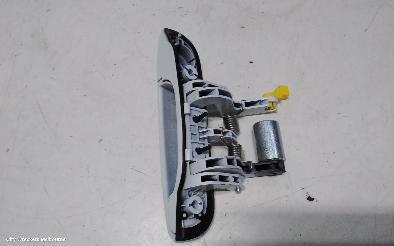 MG MG3 DOOR HANDLE, OUTER, LH FRONT, COLOUR CODED TYPE, SZP1, 07/2016 ONWARDS