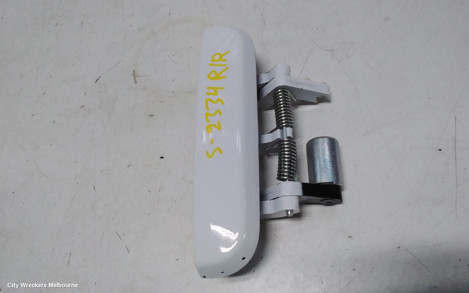 MG MG3 DOOR HANDLE, OUTER, RH REAR, COLOUR CODED, SZP1, 07/2016 ONWARDS