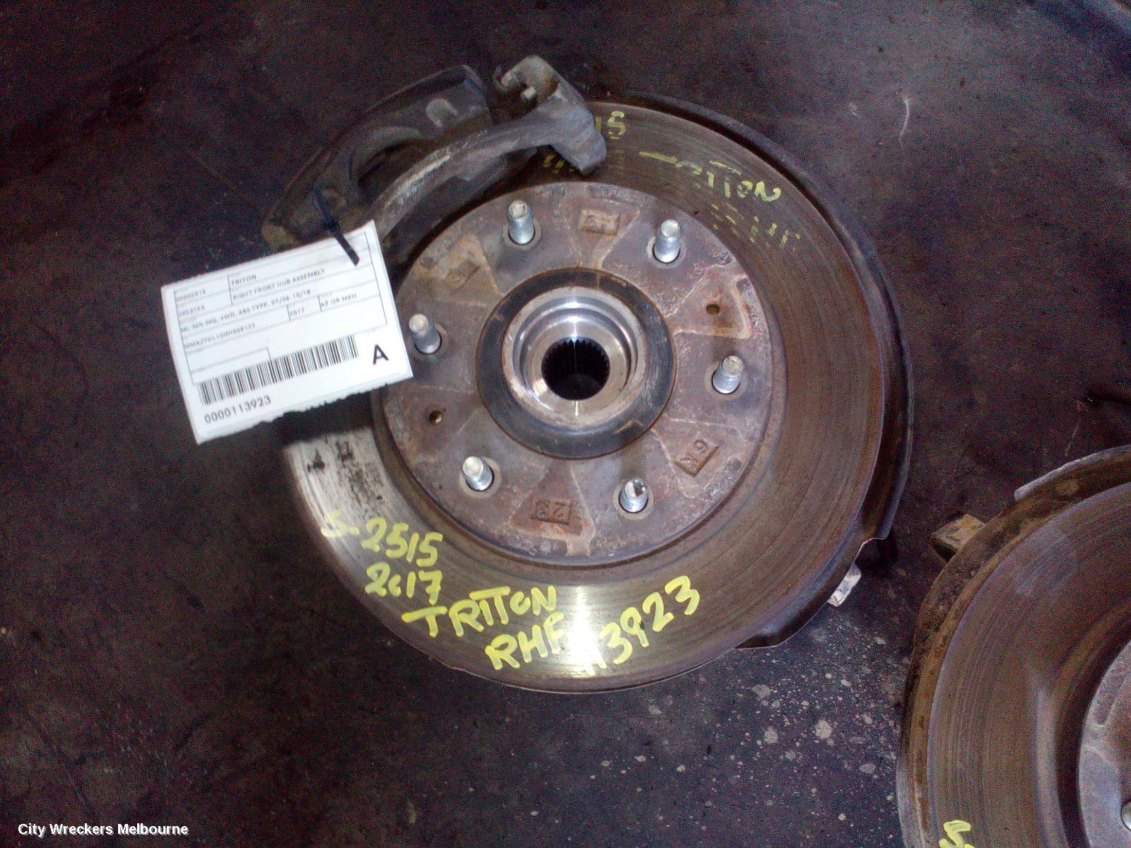 MITSUBISHI TRITON RIGHT FRONT HUB ASSEMBLY, ML-MN-MQ, 4WD, ABS TYPE, 07/2006 - 10/2018