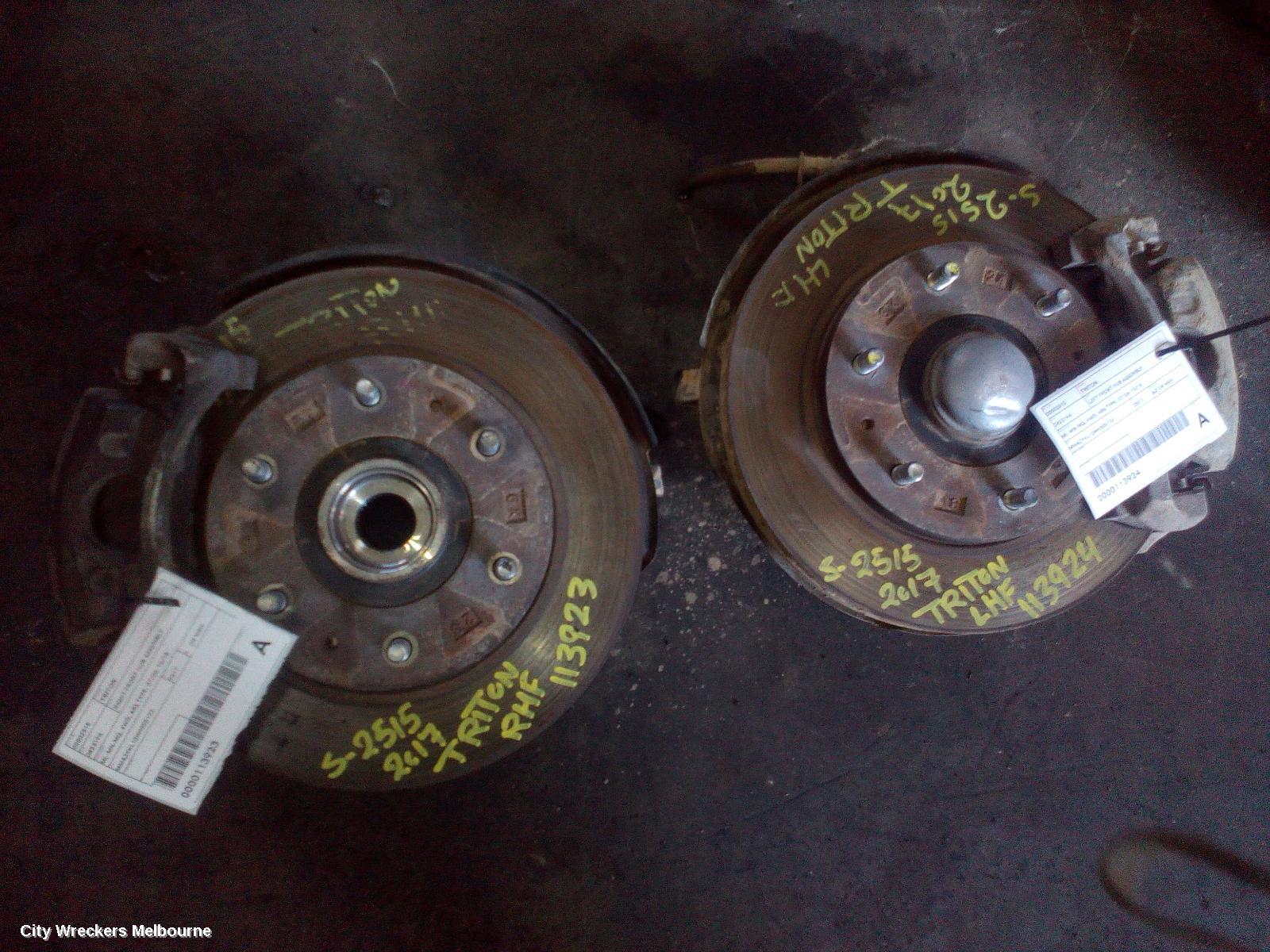 MITSUBISHI TRITON RIGHT FRONT HUB ASSEMBLY, ML-MN-MQ, 4WD, ABS TYPE, 07/2006 - 10/2018