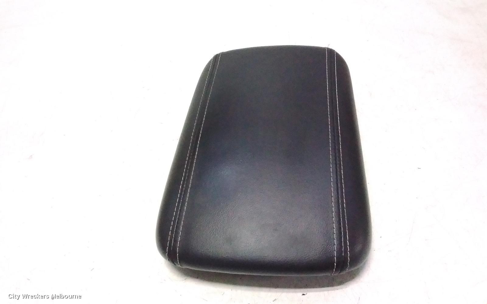 HOLDEN COMMODORE CONSOLE, COSOLE LID ONLY, LEATHER, VF, 05/2013 - 12/2017