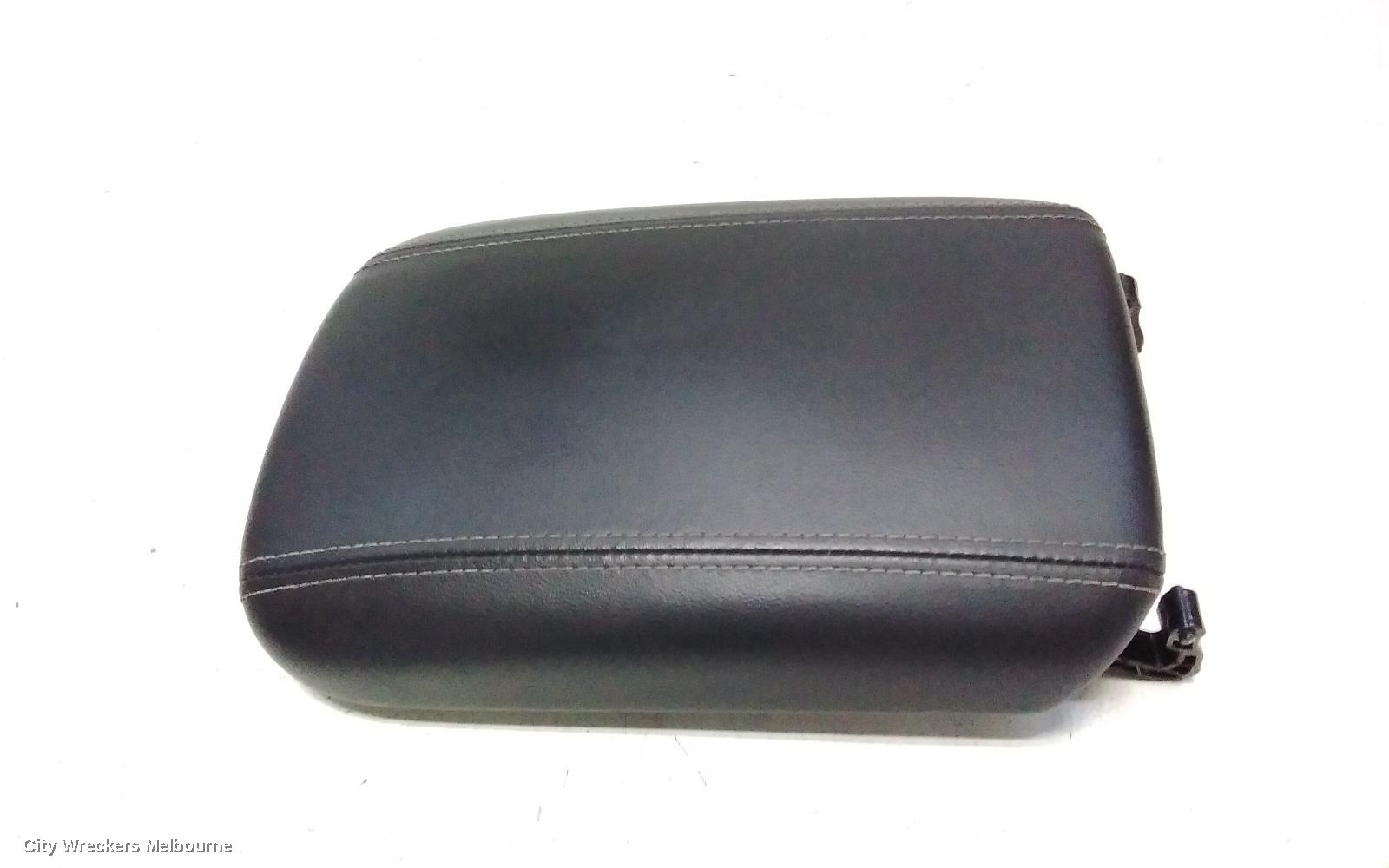 HOLDEN COMMODORE CONSOLE, COSOLE LID ONLY, LEATHER, VF, 05/2013 - 12/2017
