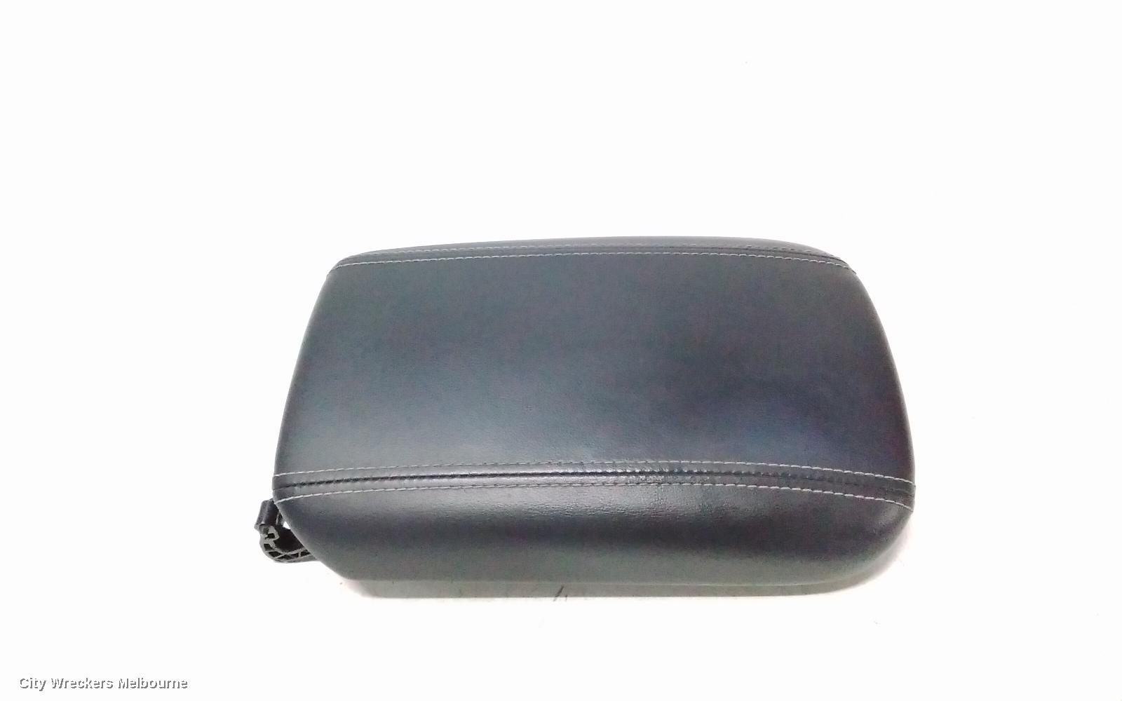 HOLDEN COMMODORE CONSOLE, COSOLE LID ONLY, LEATHER, VF, 05/2013 - 12/2017
