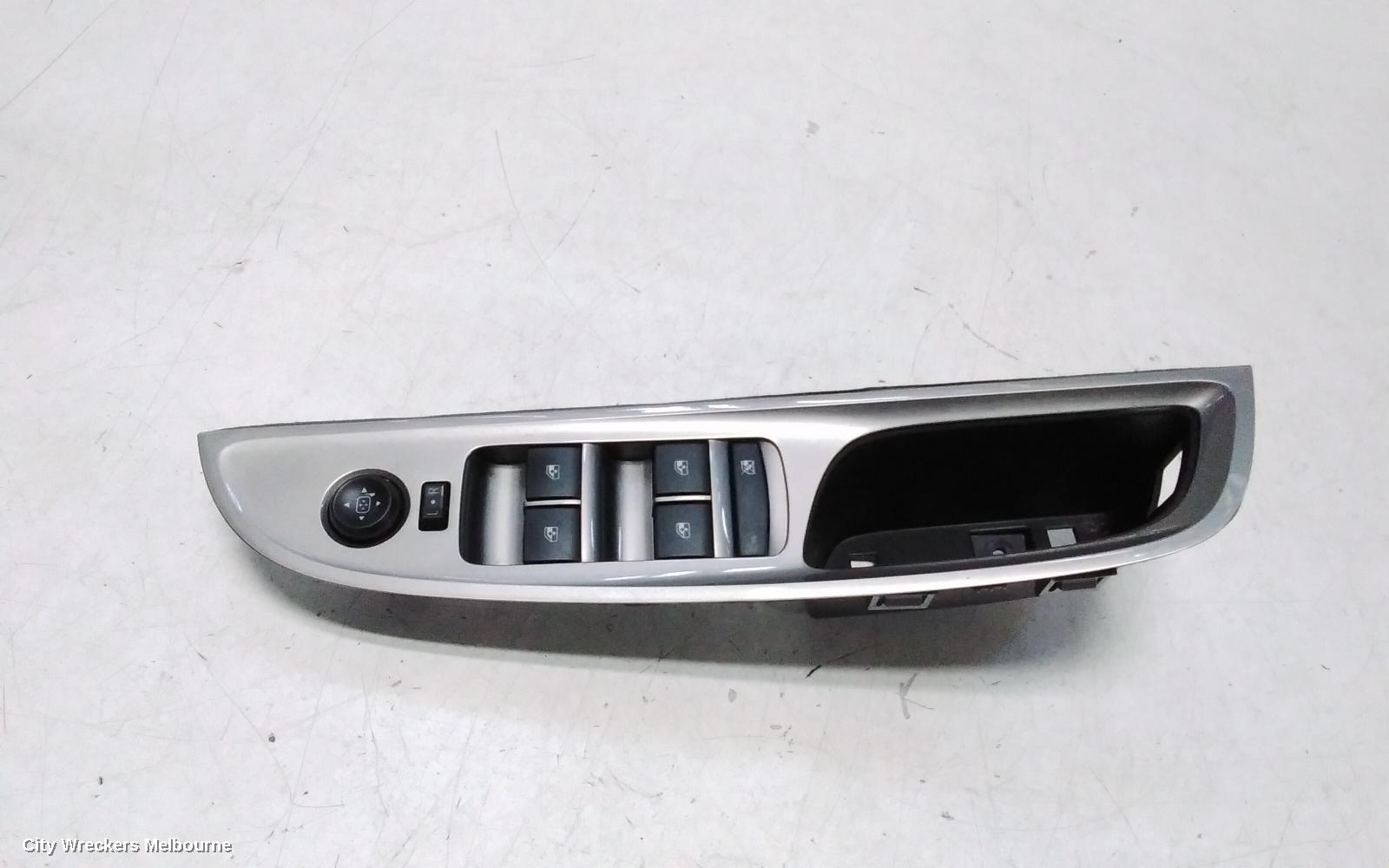 HOLDEN COMMODORE PWR DR WIND SWITCH, RH FRONT (MASTER SWITCH), VF, SILVER, 4 SWITCH TYPE, 05/2013 - 12/2017