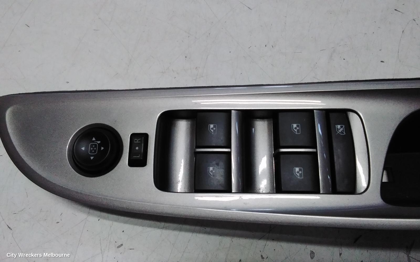 HOLDEN COMMODORE PWR DR WIND SWITCH, RH FRONT (MASTER SWITCH), VF, SILVER, 4 SWITCH TYPE, 05/2013 - 12/2017