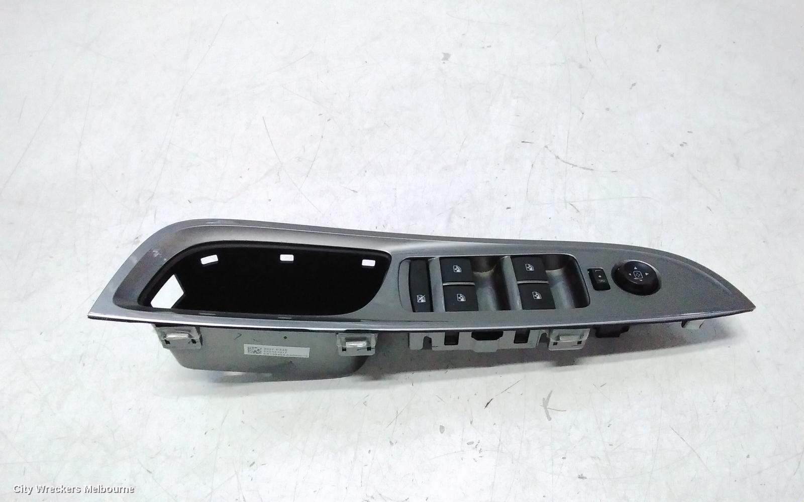 HOLDEN COMMODORE PWR DR WIND SWITCH, RH FRONT (MASTER SWITCH), VF, SILVER, 4 SWITCH TYPE, 05/2013 - 12/2017