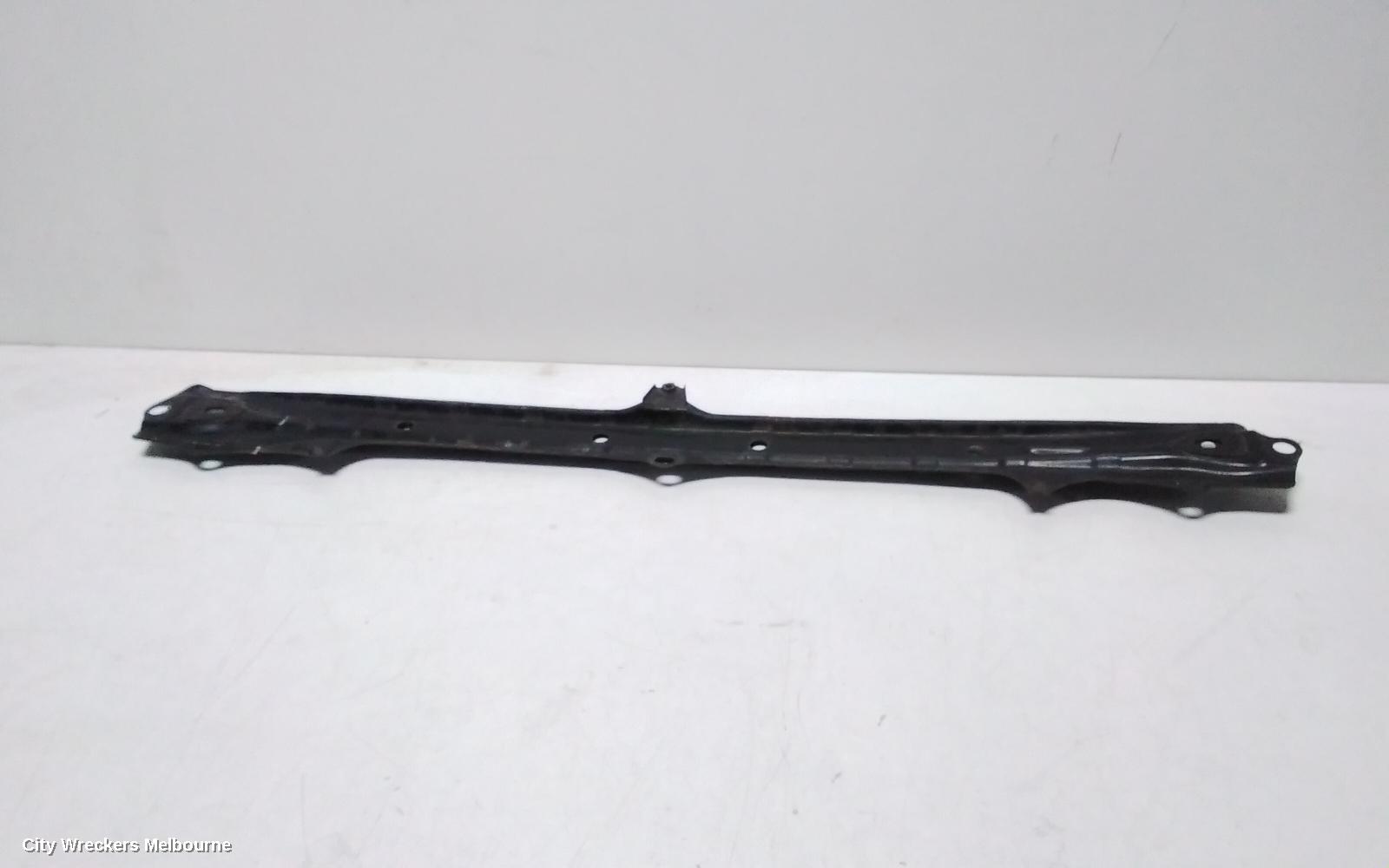 TOYOTA HIACE F/BAR REINFORC/BRACK, UPPER REINFORCEMENT, TRH/KDH, LWB/SWB, 03/2005 - 03/2014