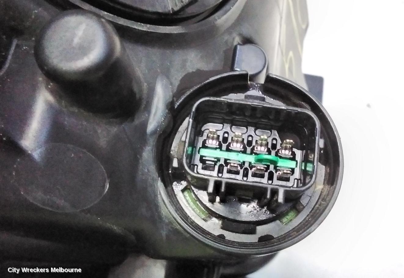 HYUNDAI KONA RIGHT HEADLAMP, OS, HALOGEN TYPE, 09/2017 - 10/2020