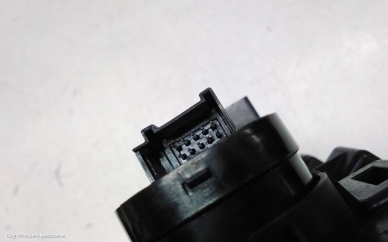 LDV G10 PWR DR WIND SWITCH, RH FRONT (MASTER SWITCH), SV7A/SV7C, WAGON/VAN, 04/2015 ONWARDS