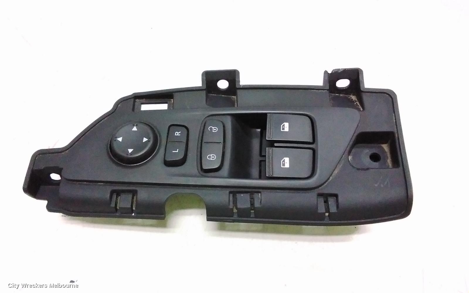 LDV G10 PWR DR WIND SWITCH, RH FRONT (MASTER SWITCH), SV7A/SV7C, WAGON/VAN, 04/2015 ONWARDS