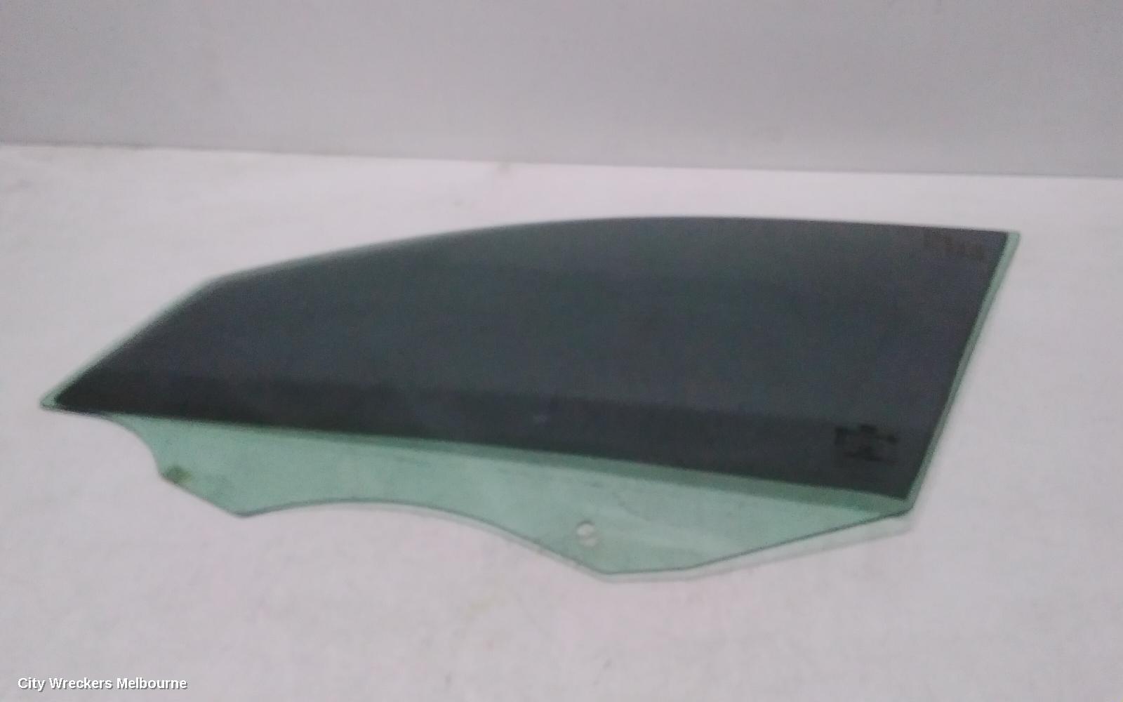 KIA SORENTO LEFT FRONT DOOR WINDOW, XM, 10/2009 - 09/2012