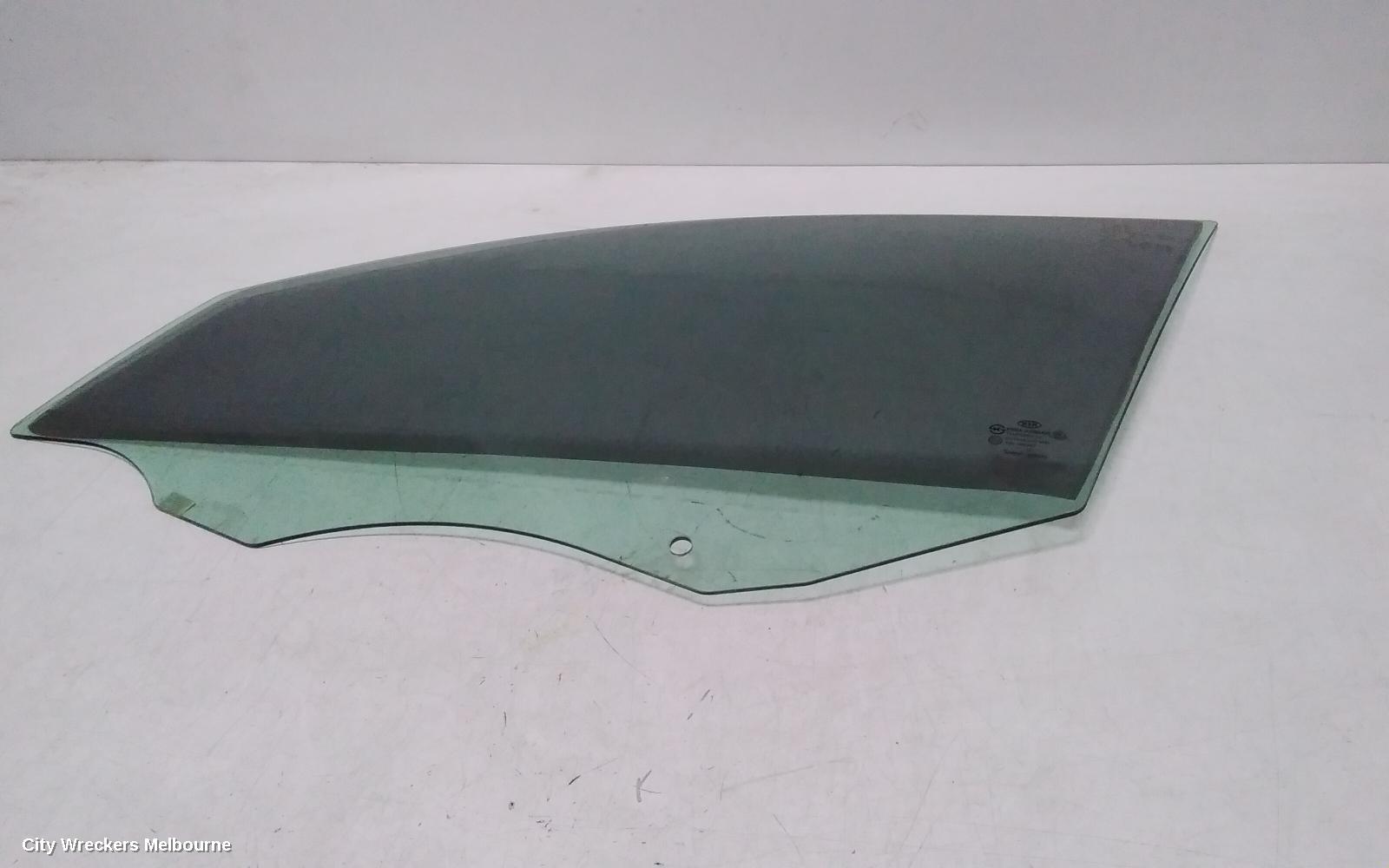 KIA SORENTO LEFT FRONT DOOR WINDOW, XM, 10/2009 - 09/2012