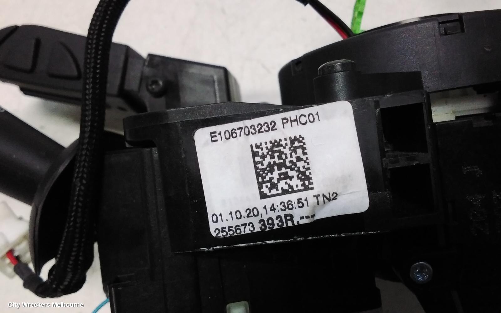 RENAULT TRAFIC COMBINATION SWITCH, FLASHER SWITCH, X82, 01/2015 ONWARDS