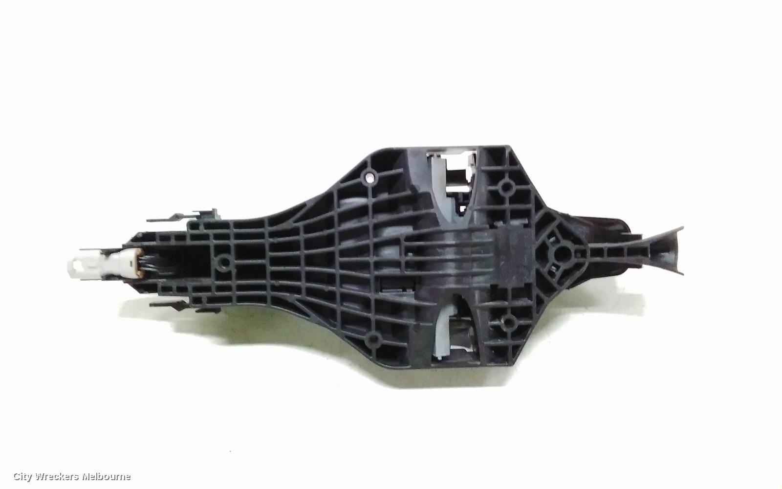 LAND ROVER DISCOVERY SPORT DOOR HANDLE, RH REAR, OUTER, COLOUR CODED, W/ CHROME INSERT TYPE, L550, 01/2015 - 06/2019