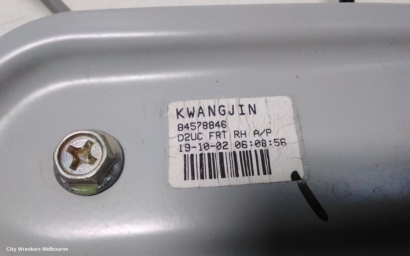 HOLDEN EQUINOX RIGHT FRONT WINDOW REG/MOTOR, EQ, 09/2017 - 12/2020