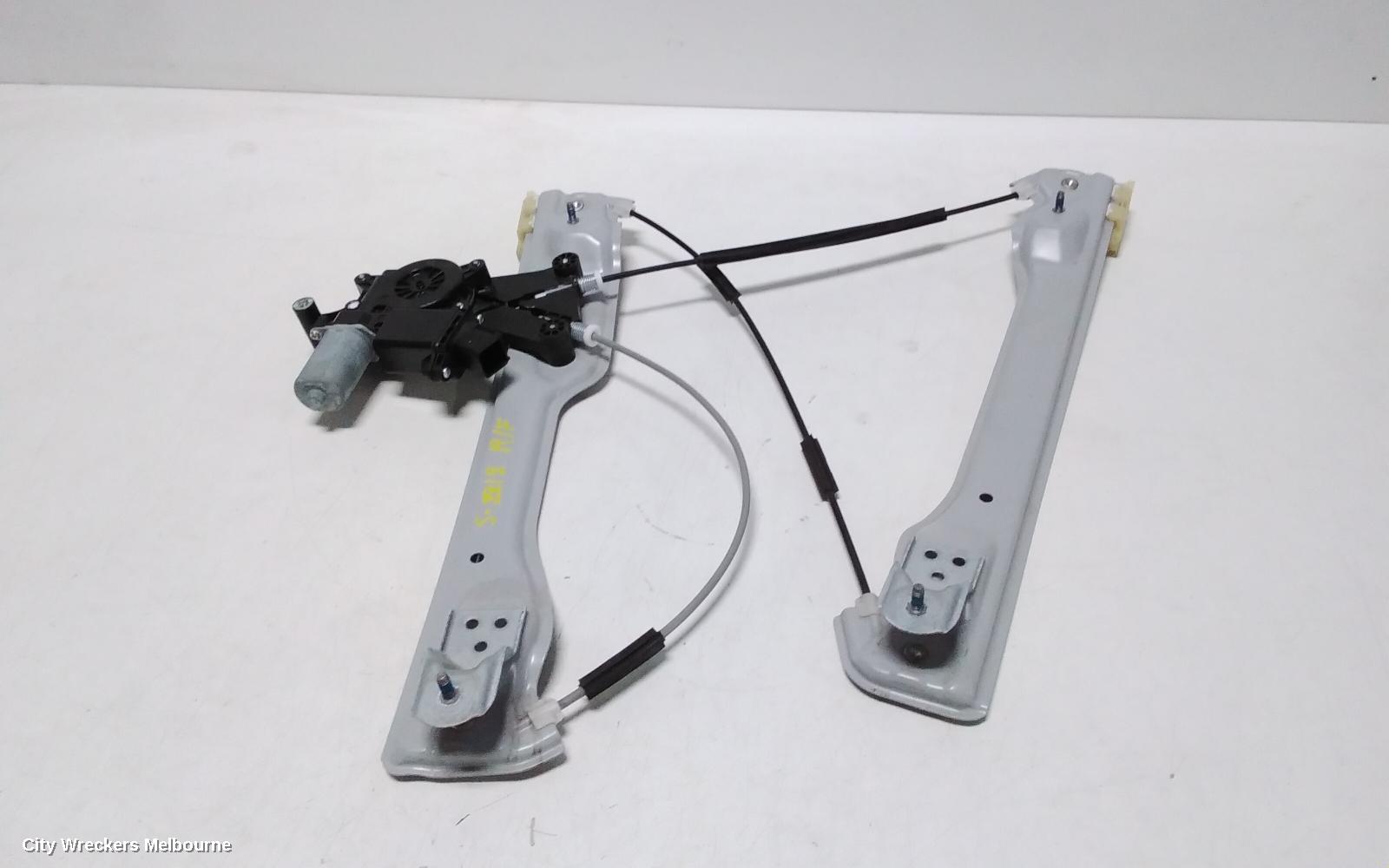 HOLDEN EQUINOX RIGHT FRONT WINDOW REG/MOTOR, EQ, 09/2017 - 12/2020