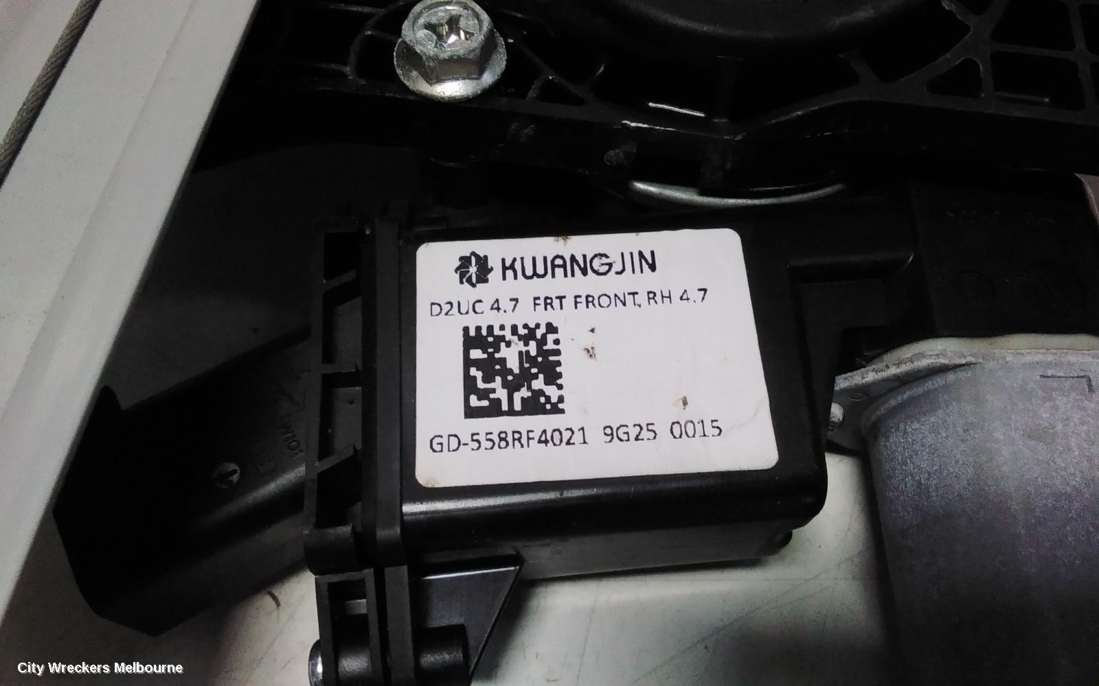 HOLDEN EQUINOX RIGHT FRONT WINDOW REG/MOTOR, EQ, 09/2017 - 12/2020
